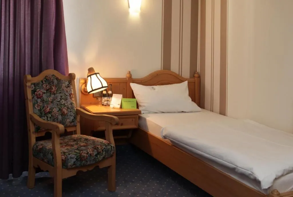 Single Room in Parkhotel Altes Kaffeehaus