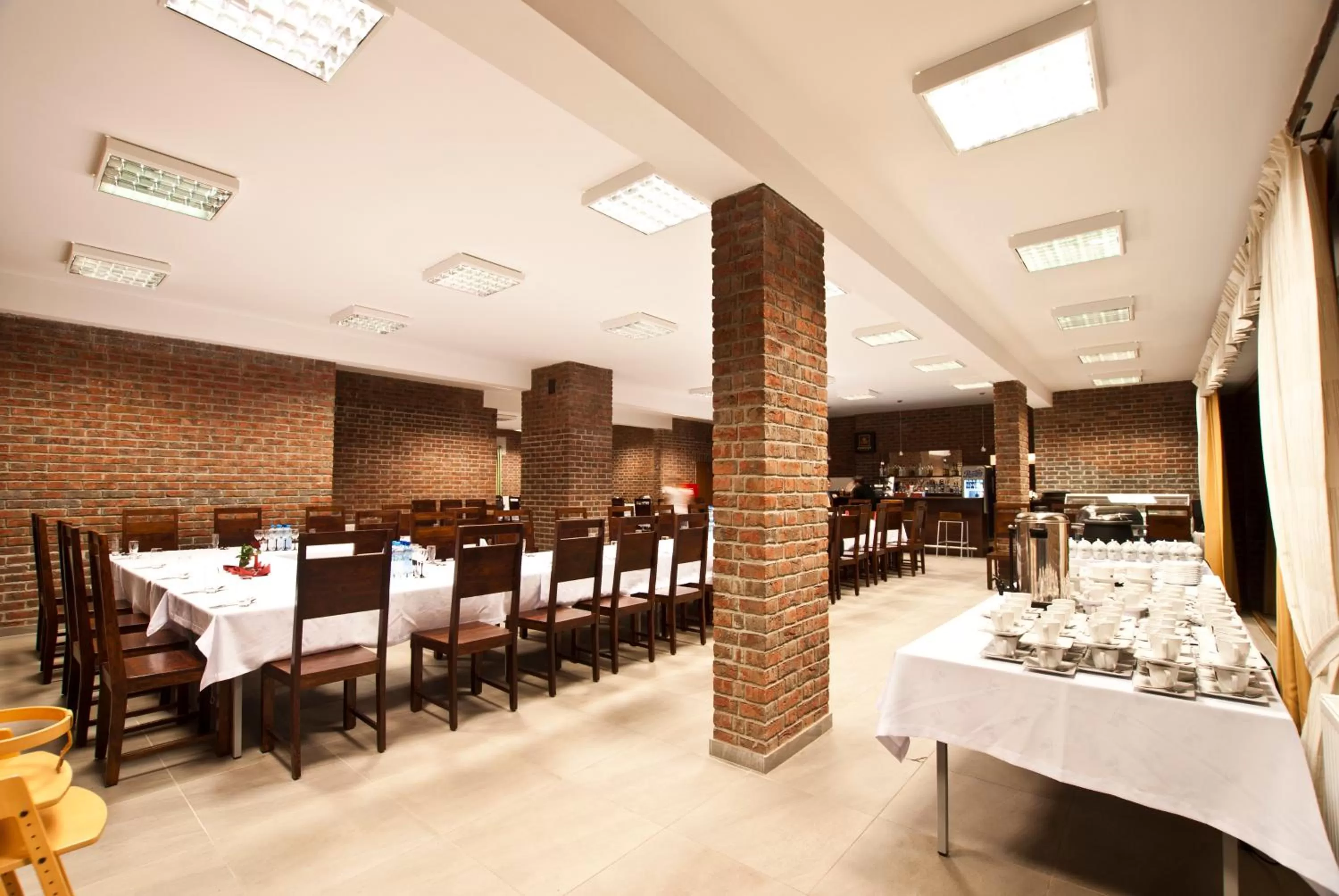 Restaurant/places to eat in Dom Pracy Twórczej