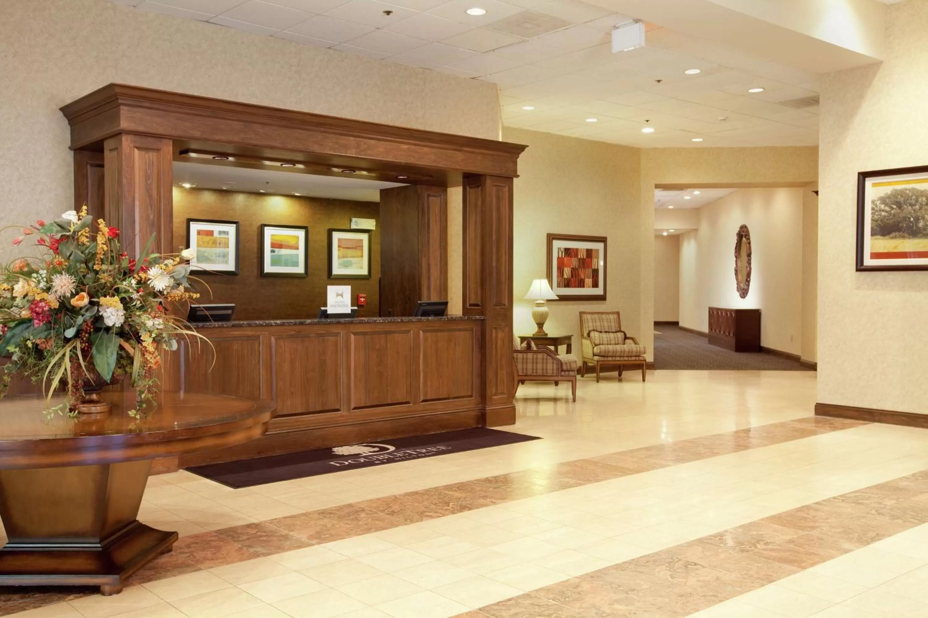 Lobby or reception in DoubleTree by Hilton Boston-Milford