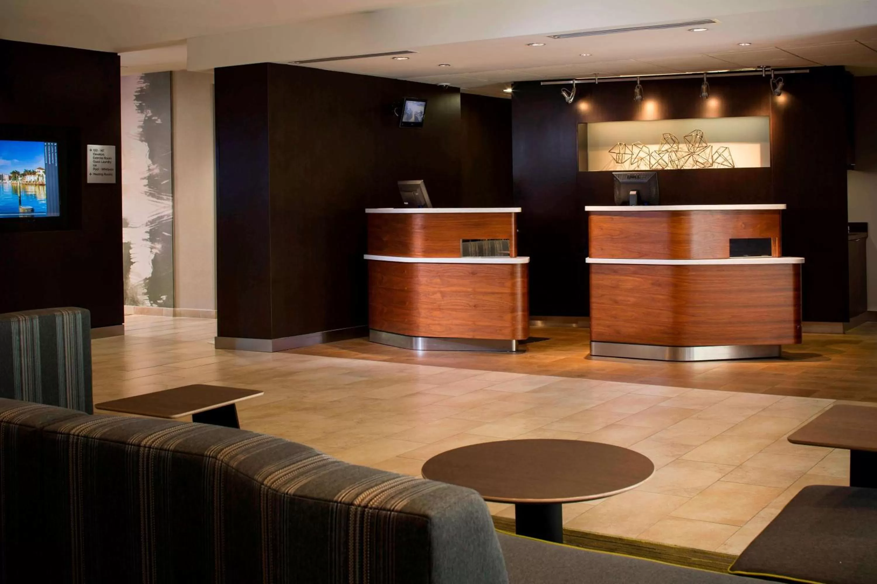 Lobby or reception in Sonesta Select Boca Raton Town Center