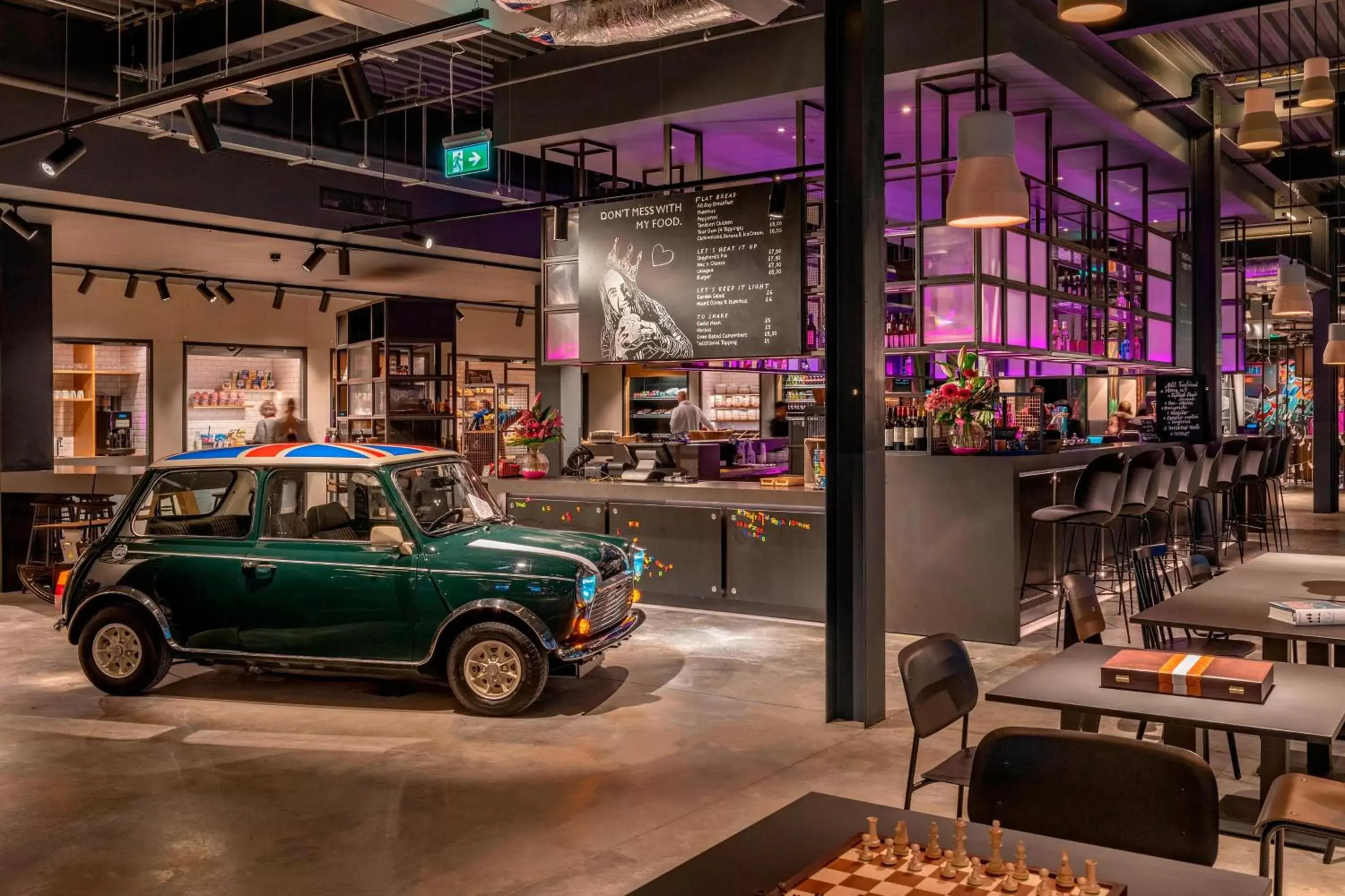 Moxy London Heathrow Airport Moxy London Heathrow Airport