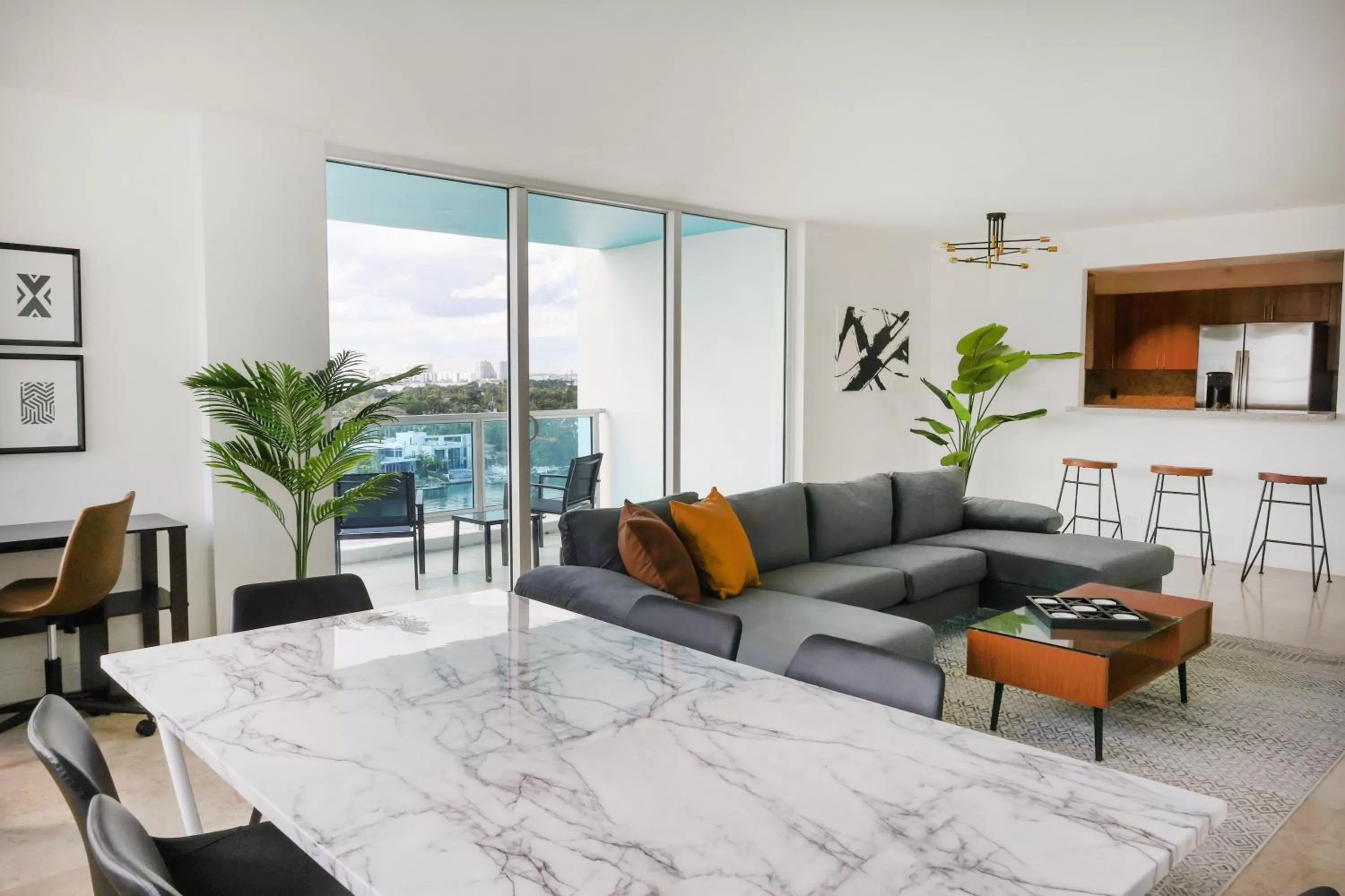 Living room in Seacoast Suites on Miami Beach