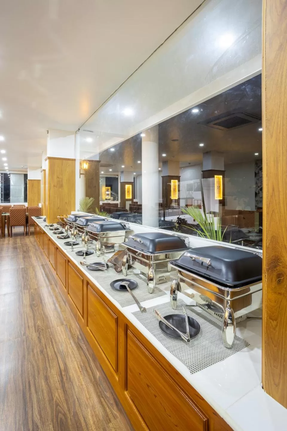 Restaurant/places to eat in HOTEL WHITE HOUSE, Munnar