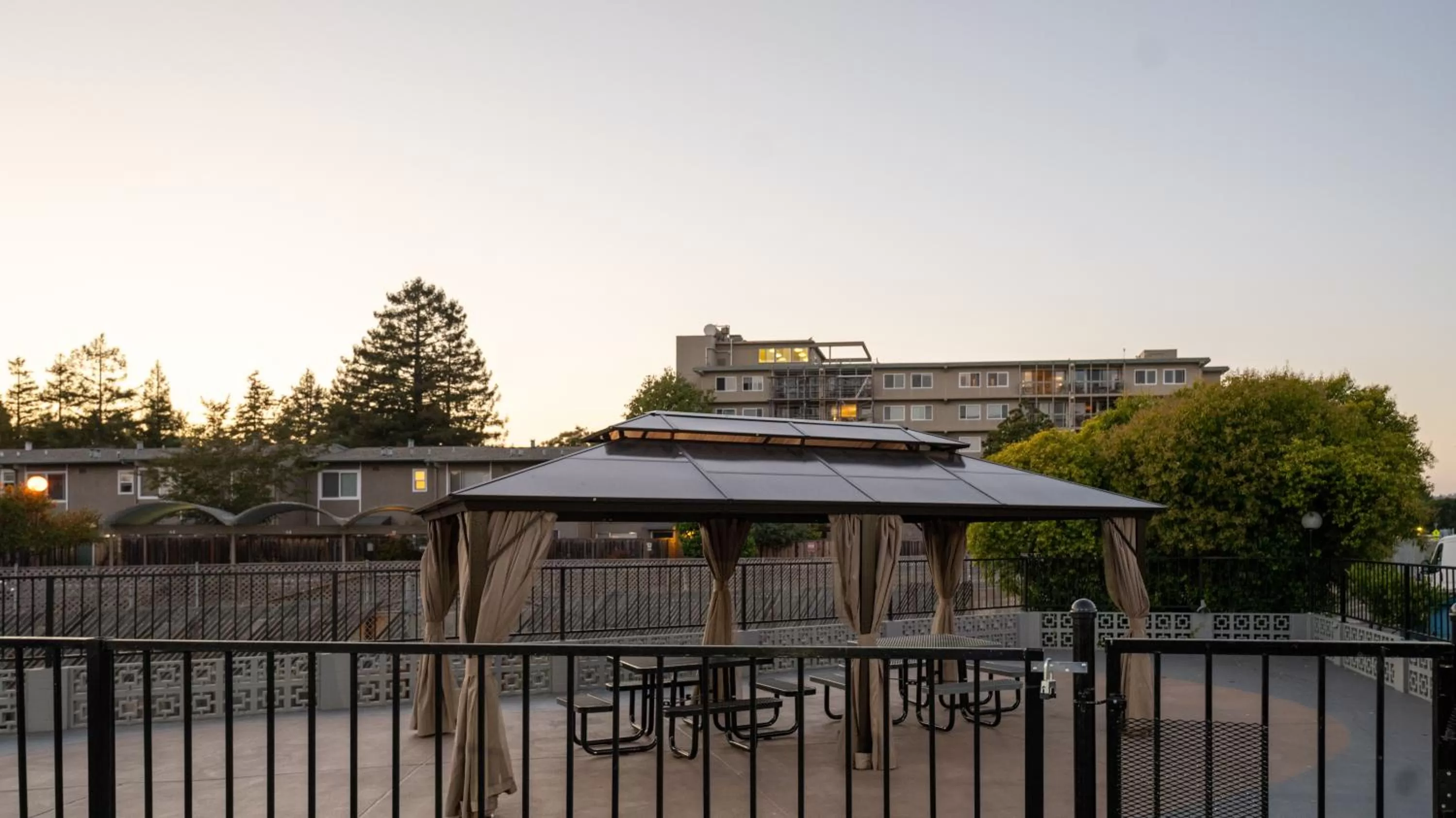 Property building in SeaSide Inn & Suites