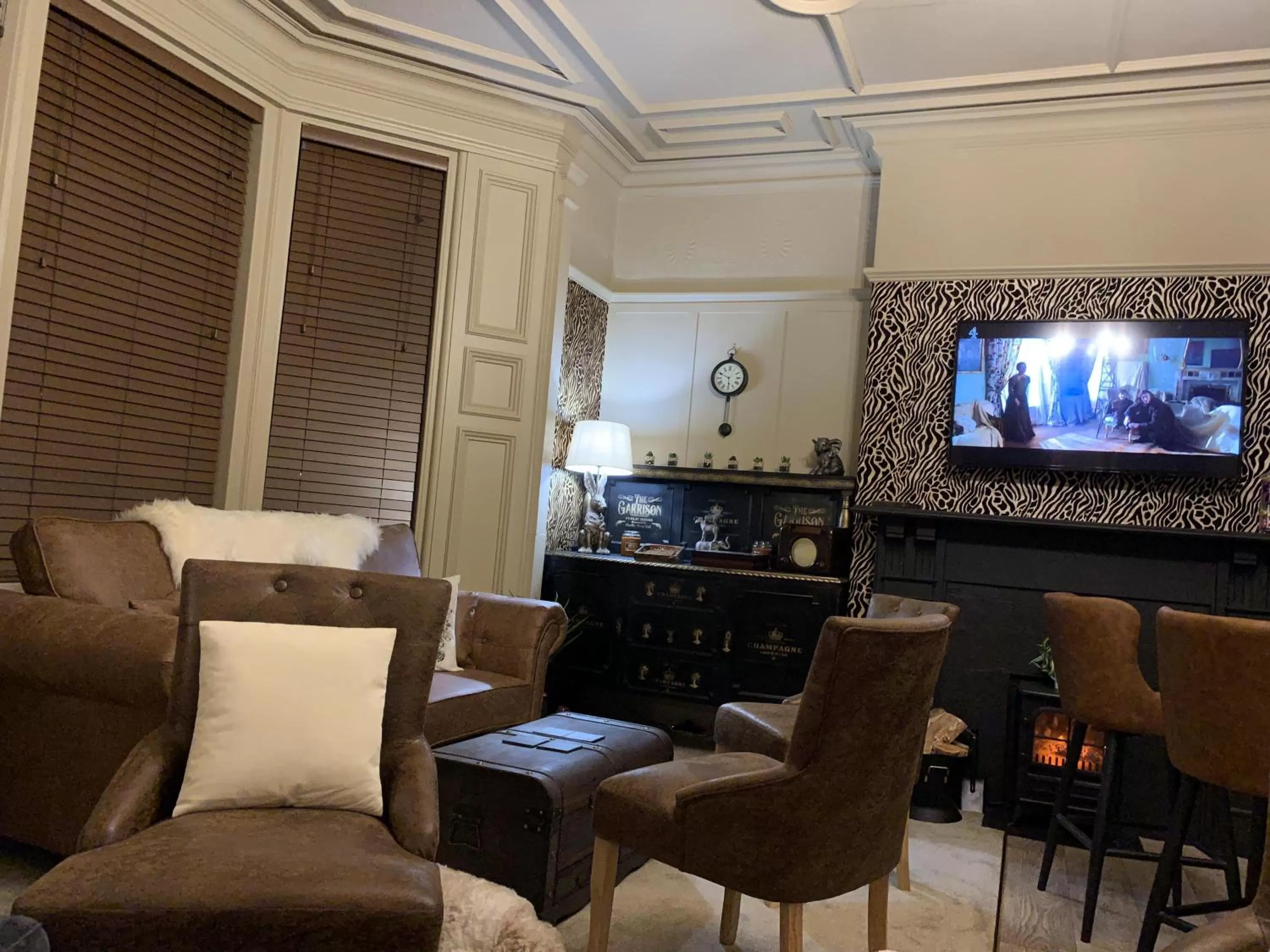 Lounge or bar, Seating Area in Kingsmere Guest House