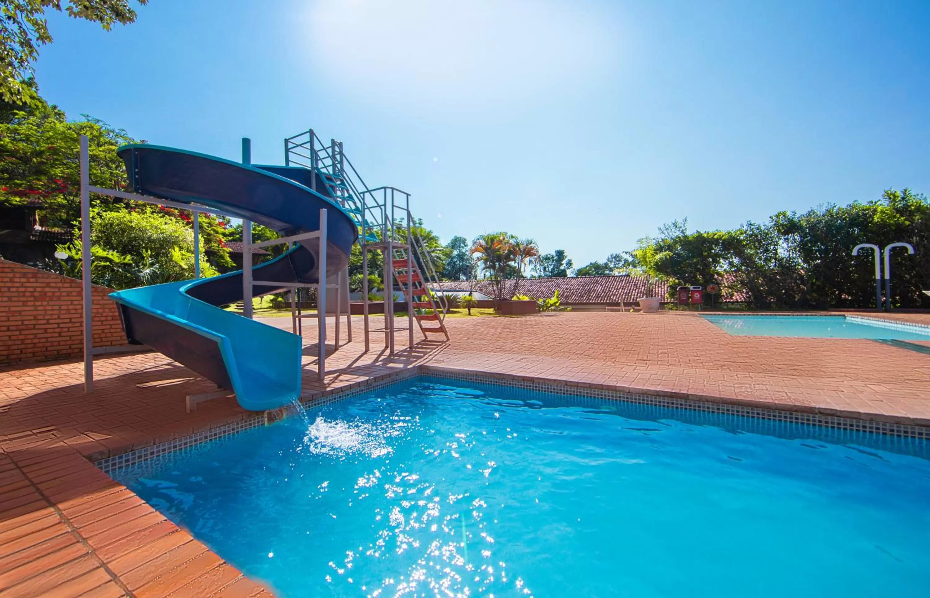 Swimming pool in Hotel Colonial Iguaçu