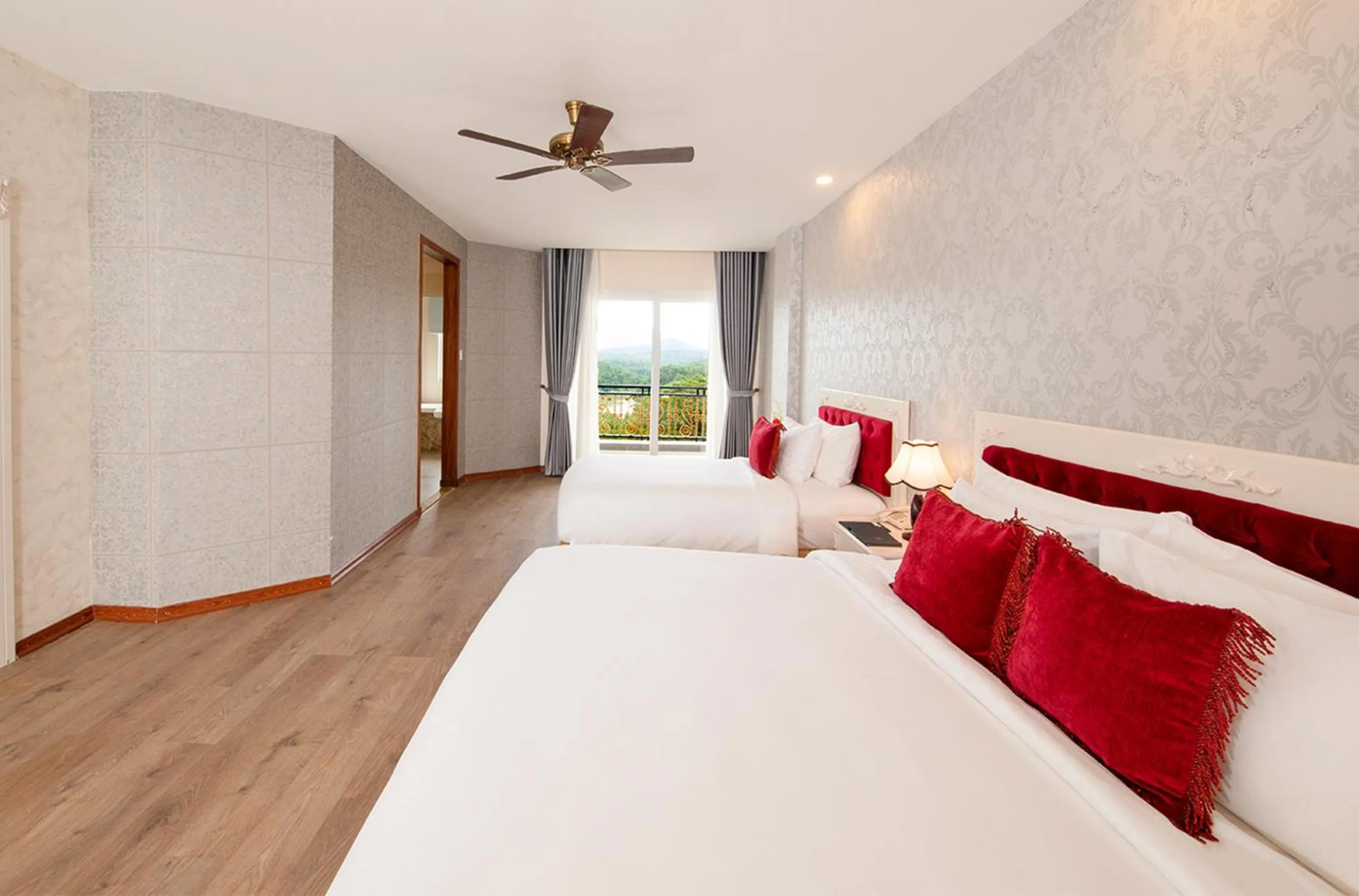 Bedroom, Bed in Ladalat Hotel