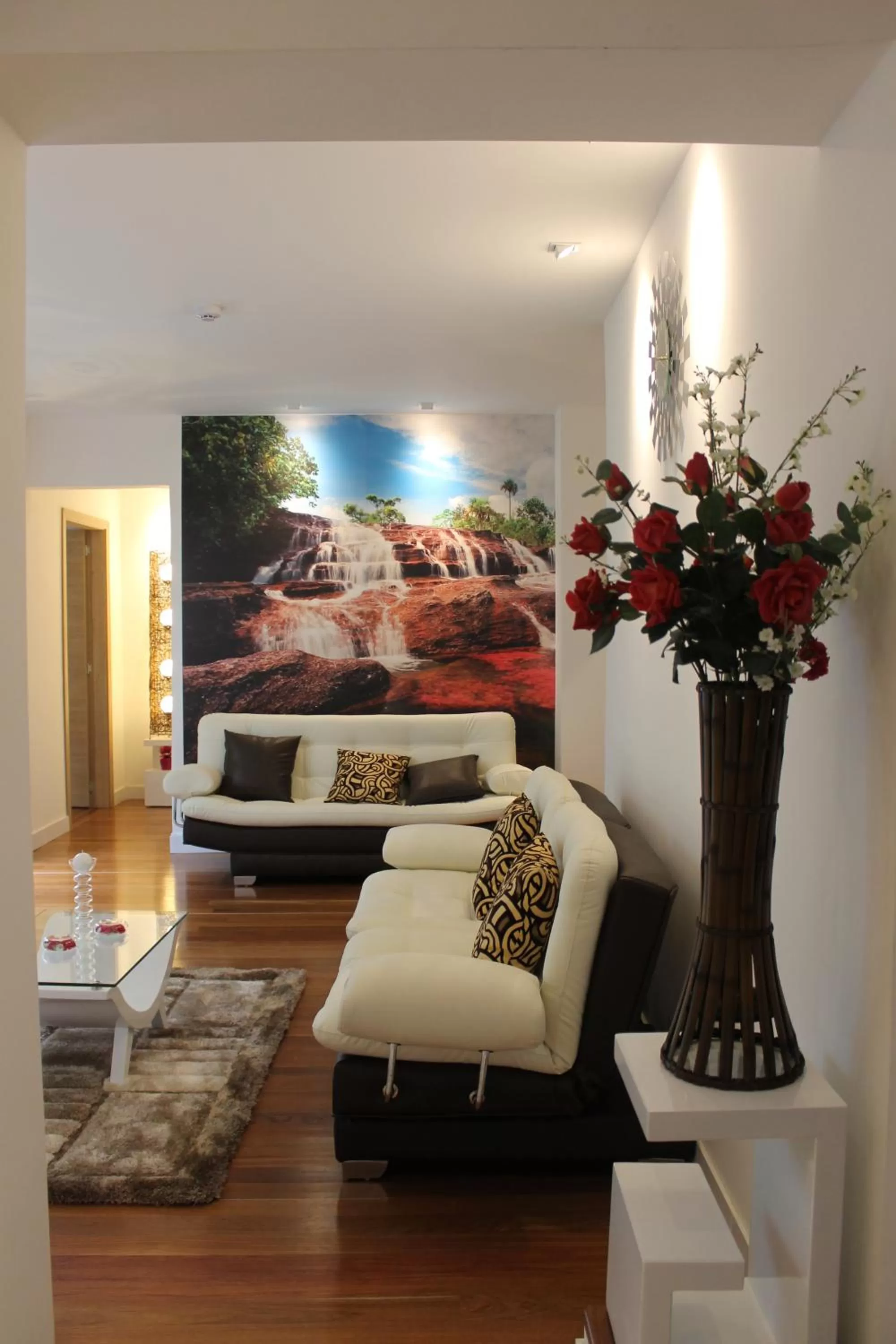 Communal lounge/ TV room in Casa Hotel Boyaca Real