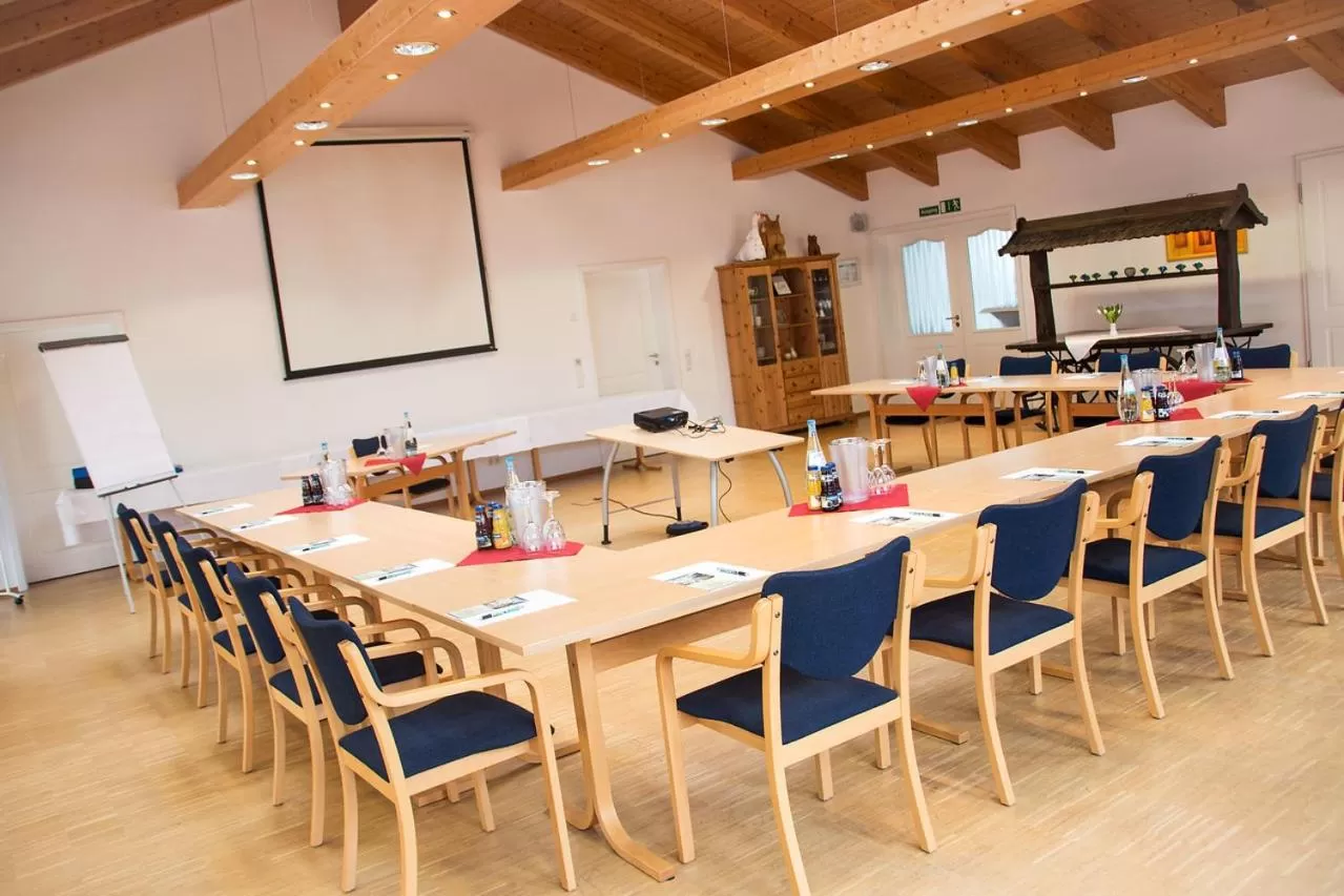 Meeting/conference room in Landhotel Weißer Hahn