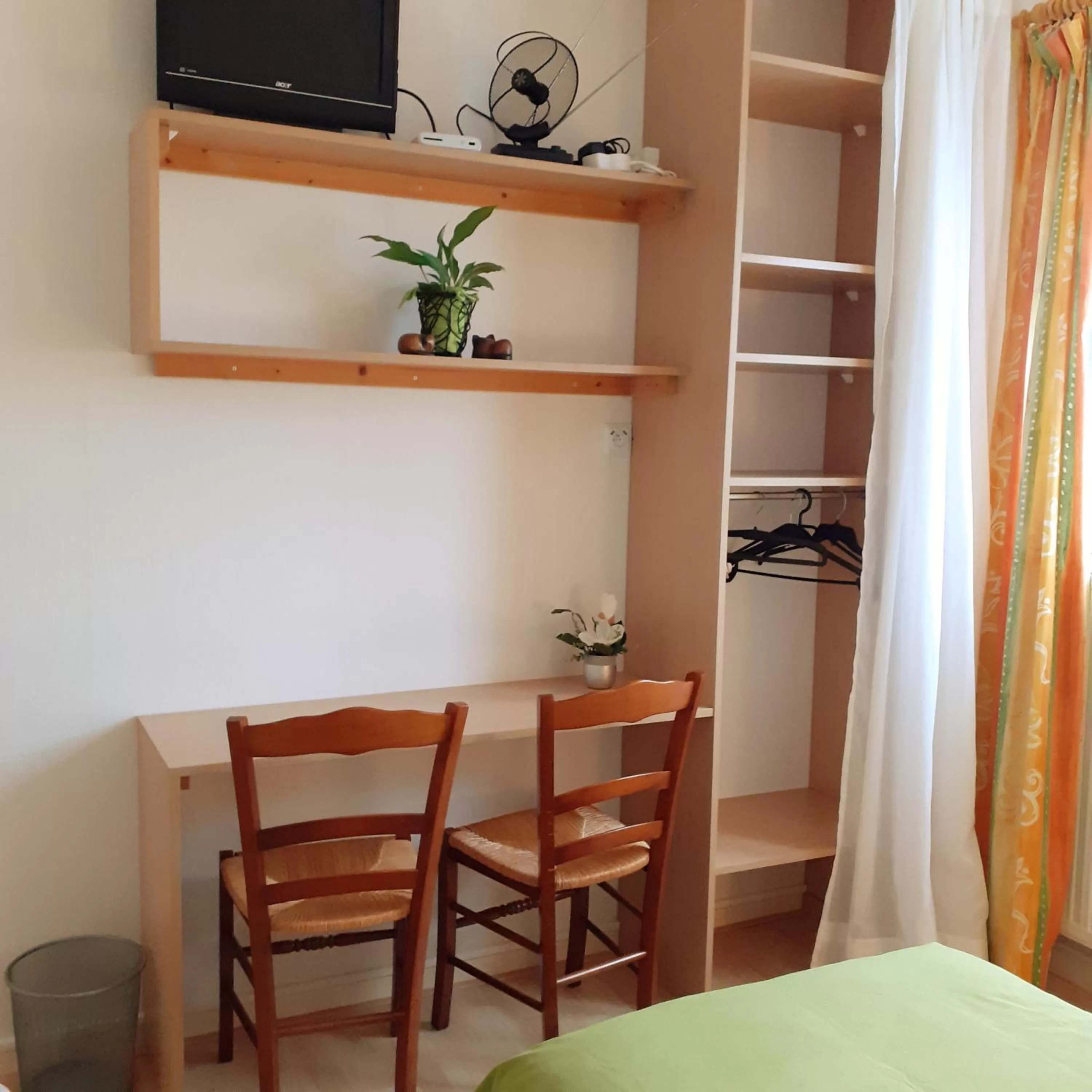 TV and multimedia in Maison de la Loue"