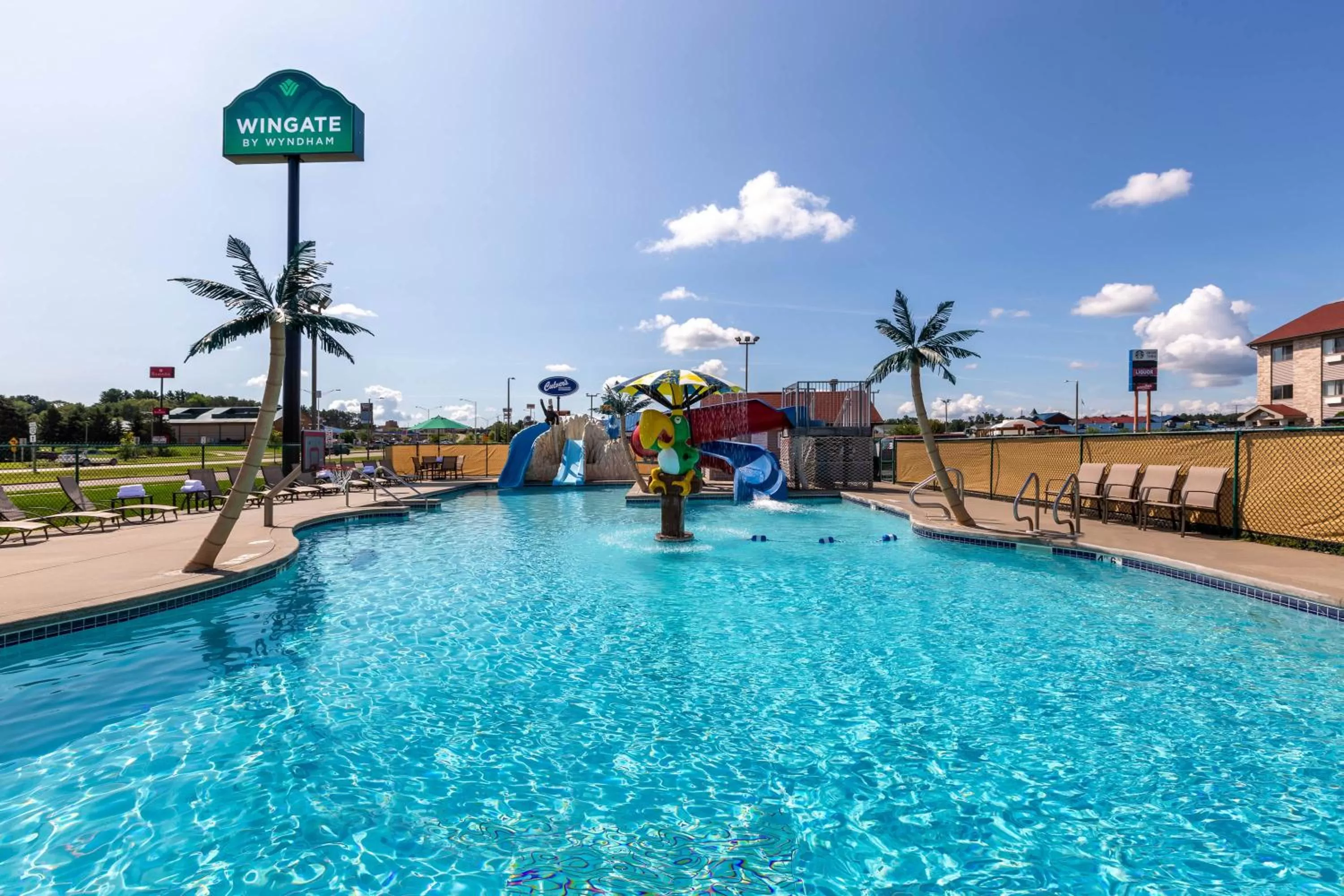 Swimming pool in Wingate by Wyndham Wisconsin Dells Waterpark