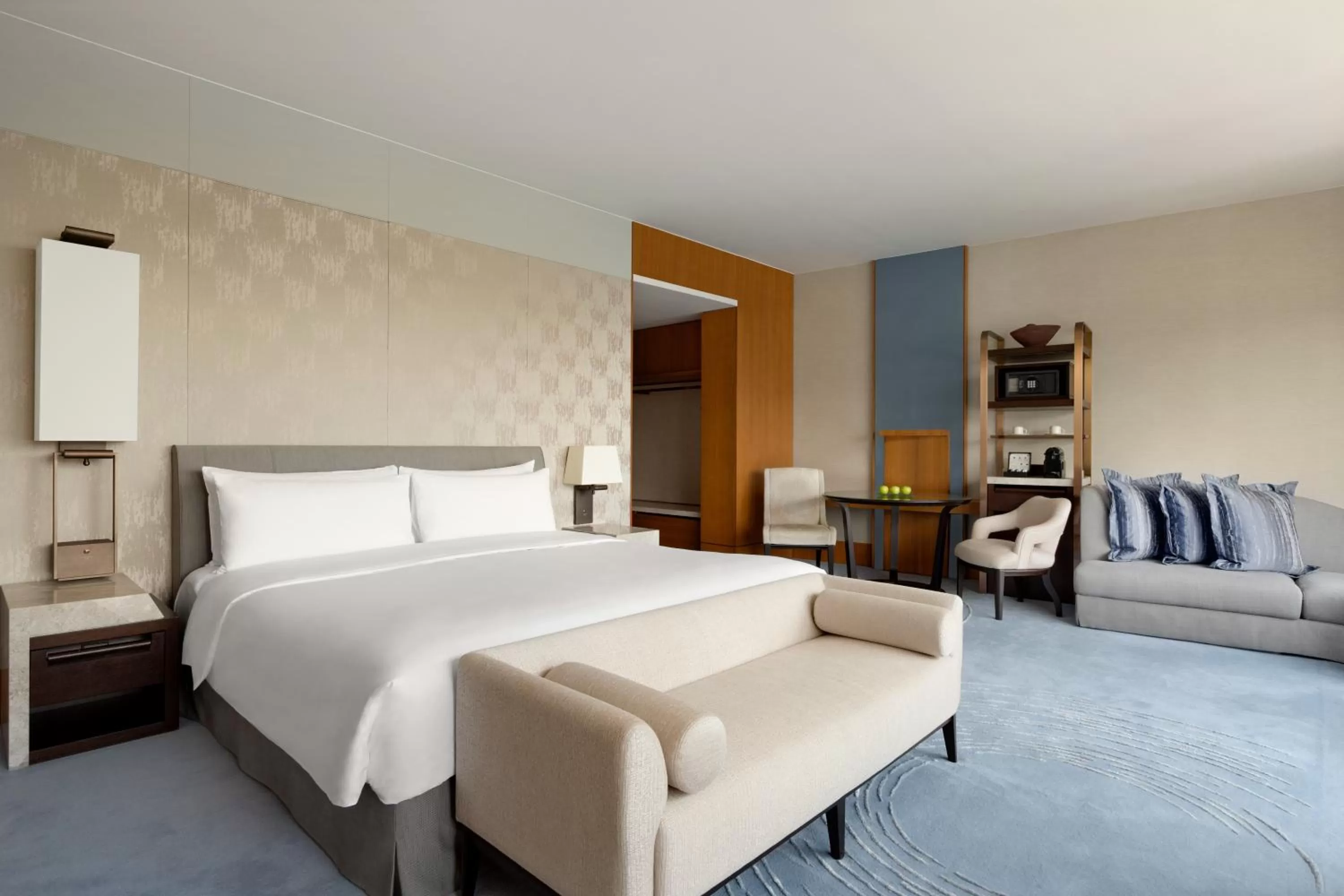 Bedroom, Bed in Kerry Hotel Hong Kong by Shangri-la