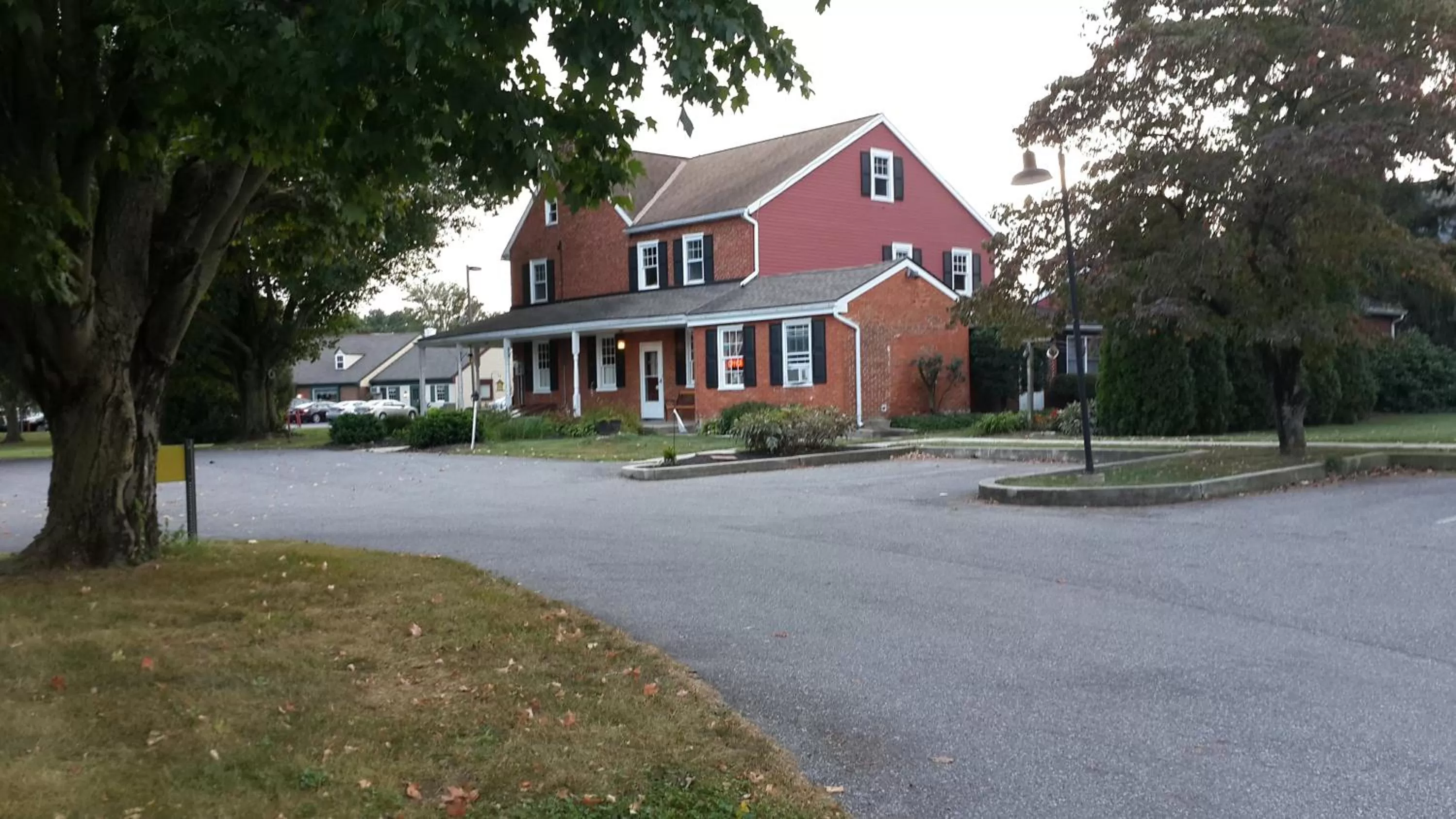 Property building in Spruce Lane Lodge and Cottages