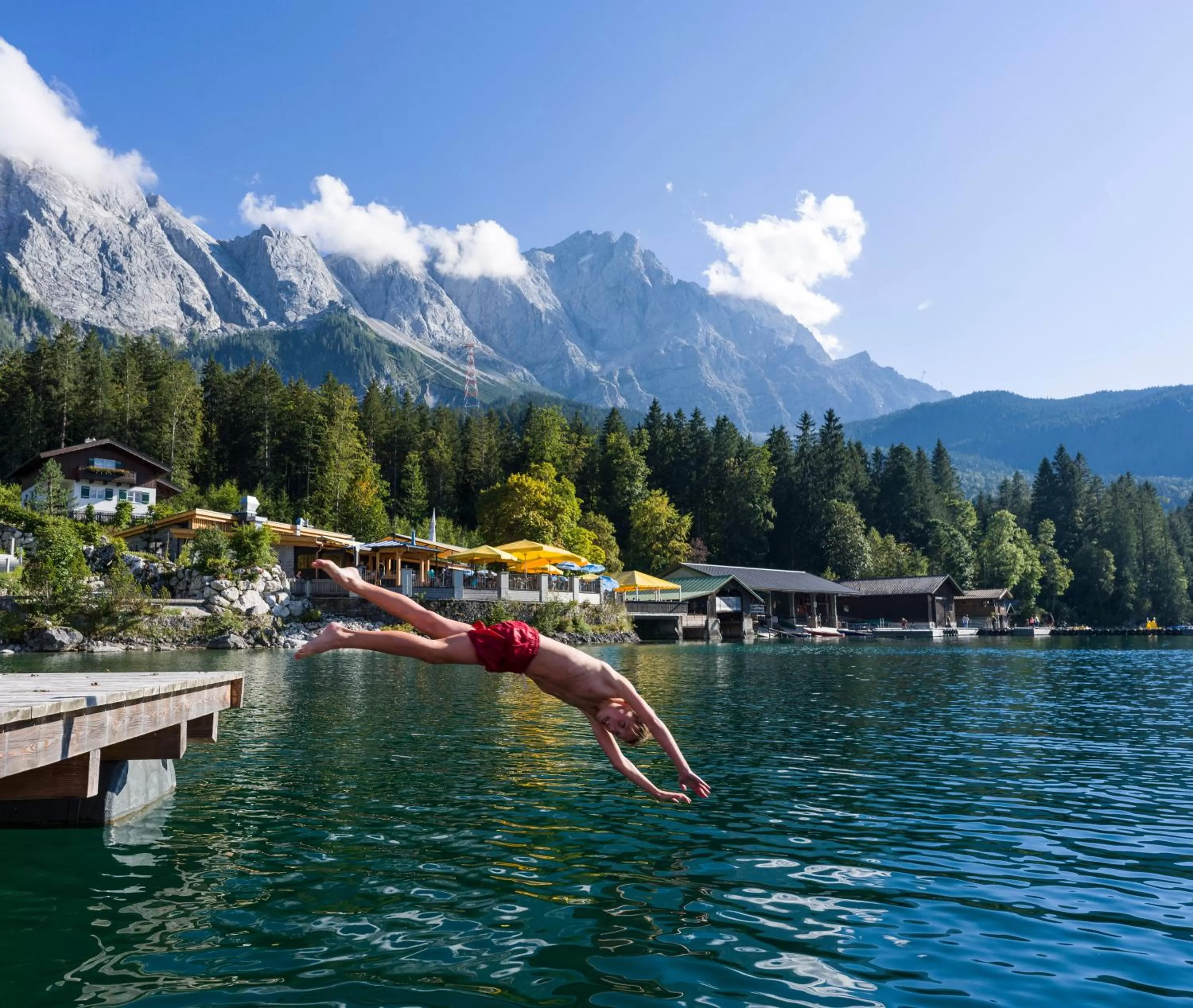Summer in Eibsee Hotel