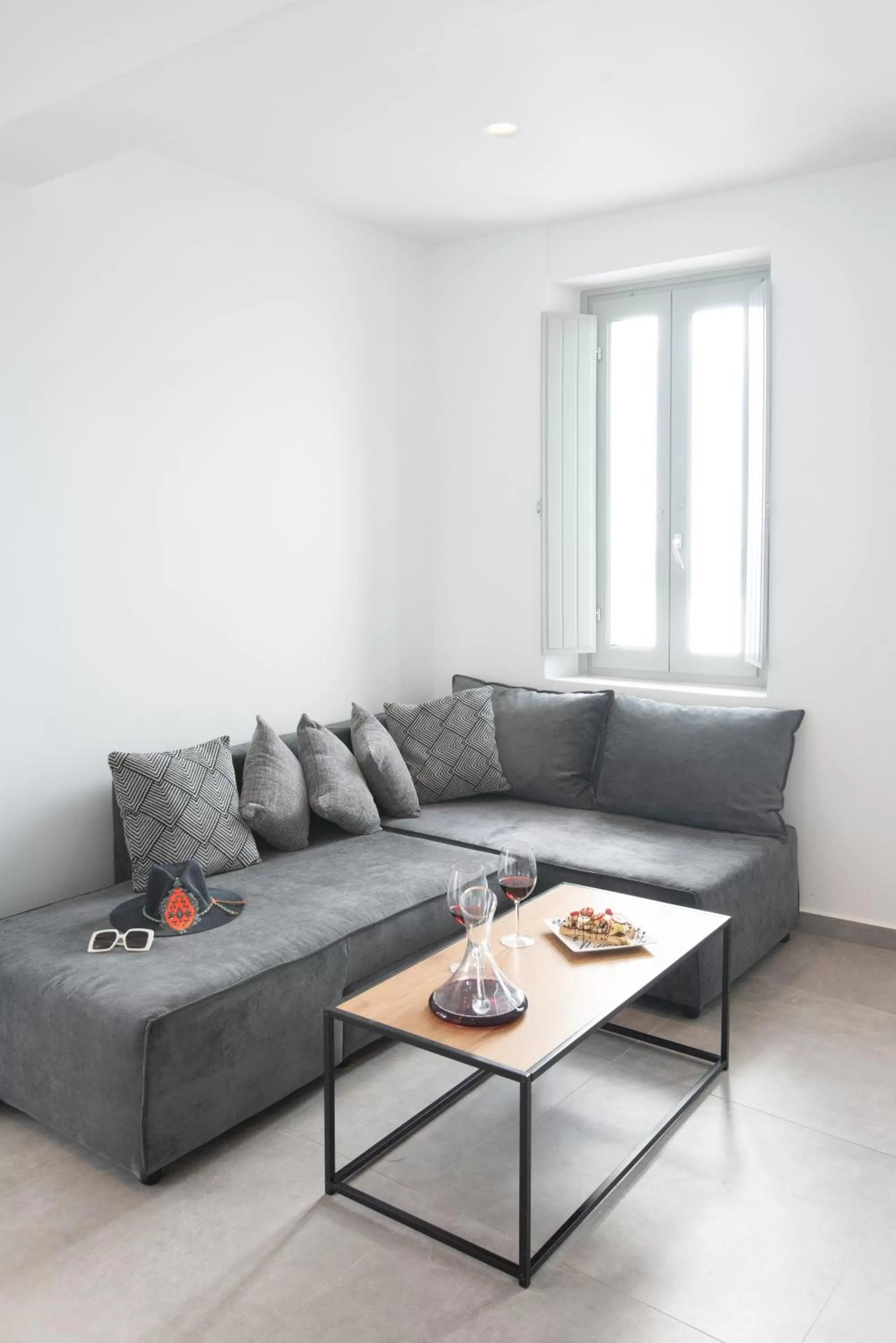 Caldera Cliff Illusion