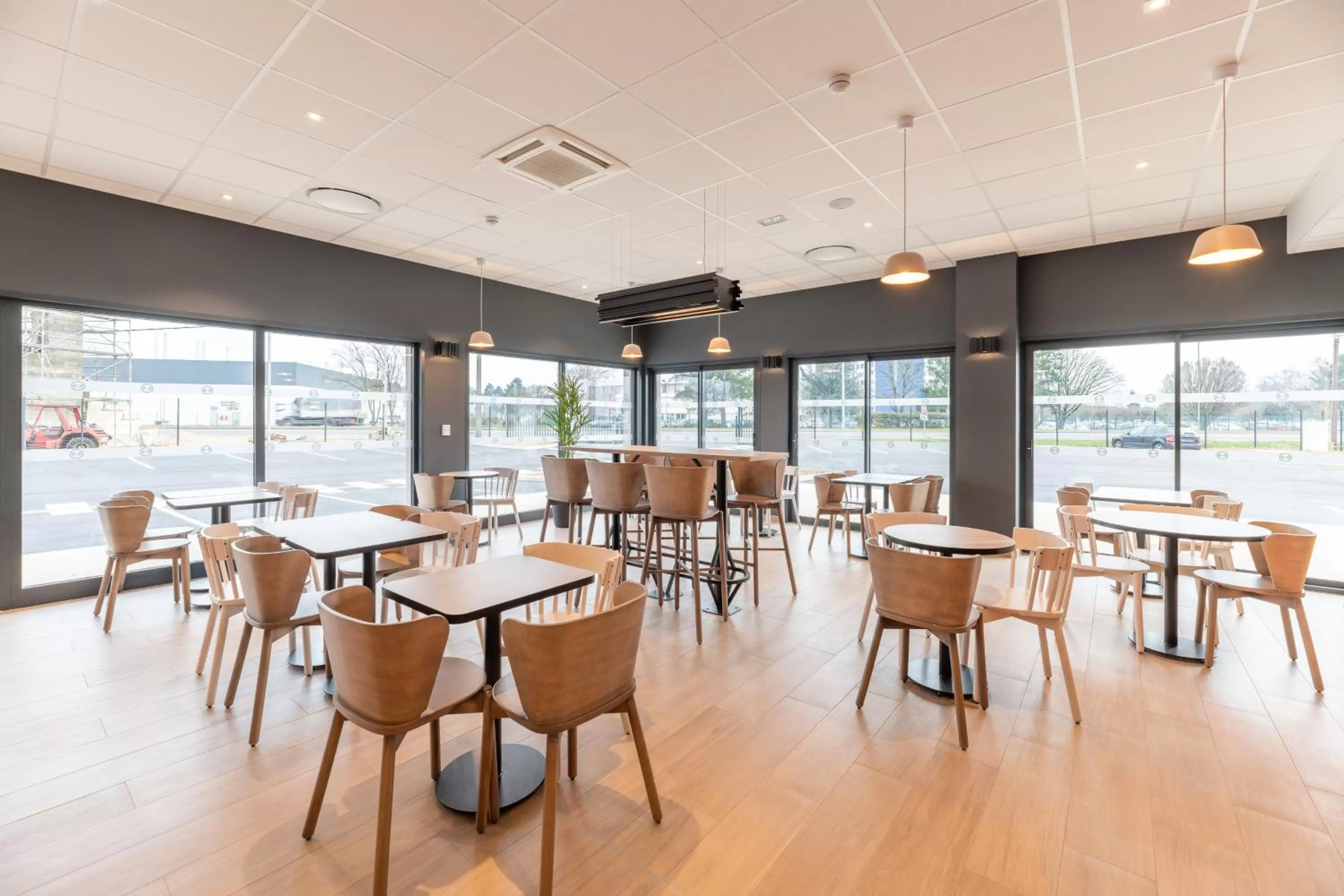 Buffet breakfast in B&B HOTEL Bourg-en-Bresse Viriat