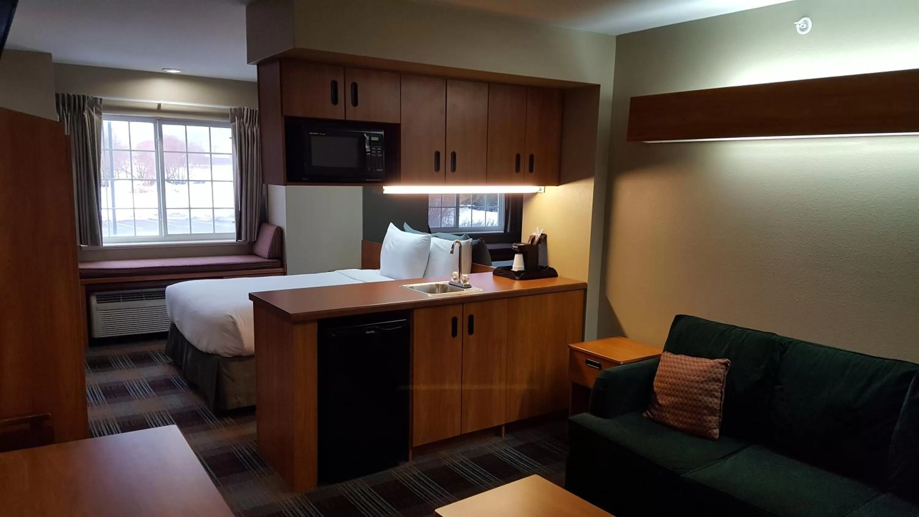 Photo of the whole room, Bed in Microtel Inn & Suites by Wyndham Bozeman