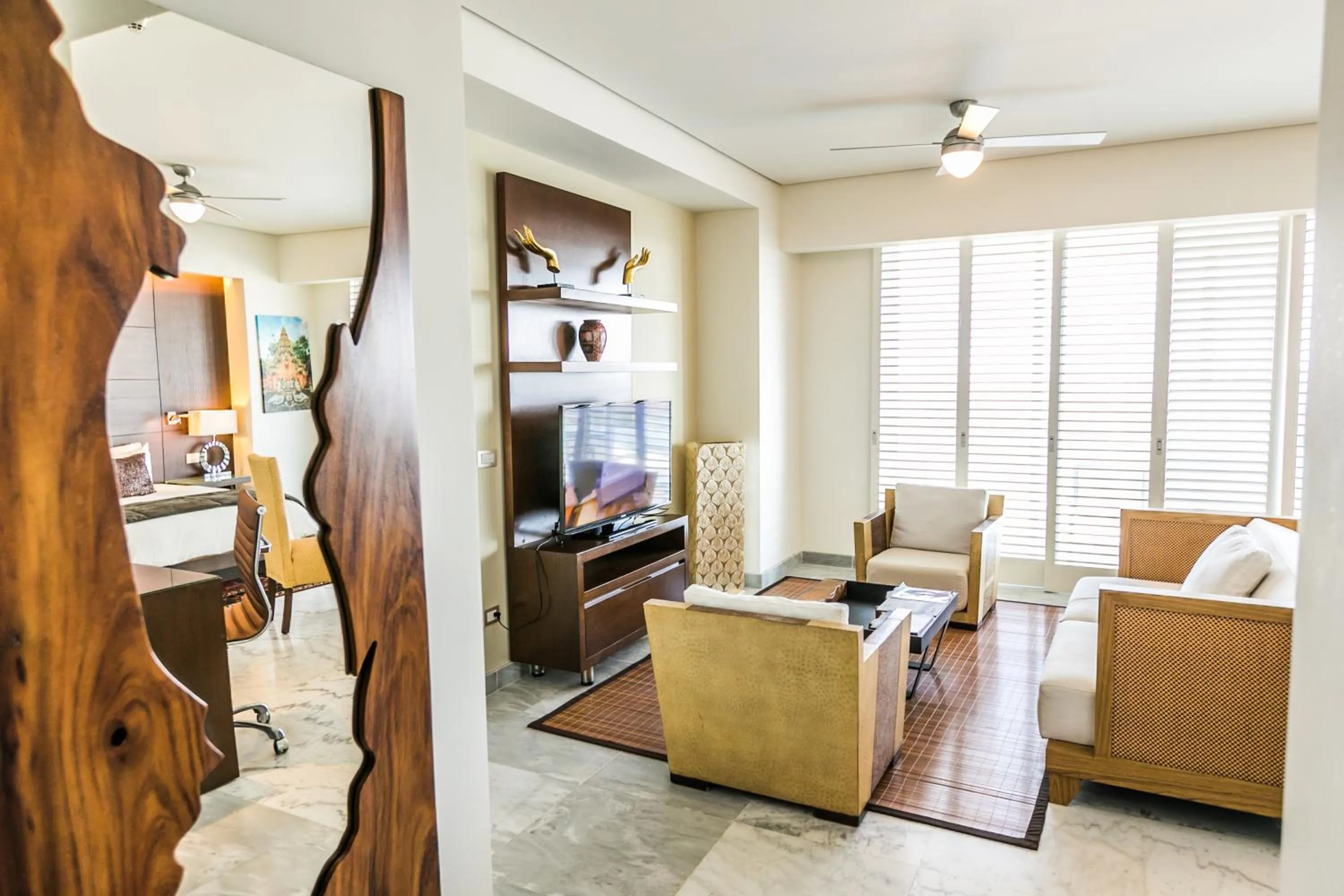Living room in Palacio Mundo Imperial Riviera Diamante Acapulco