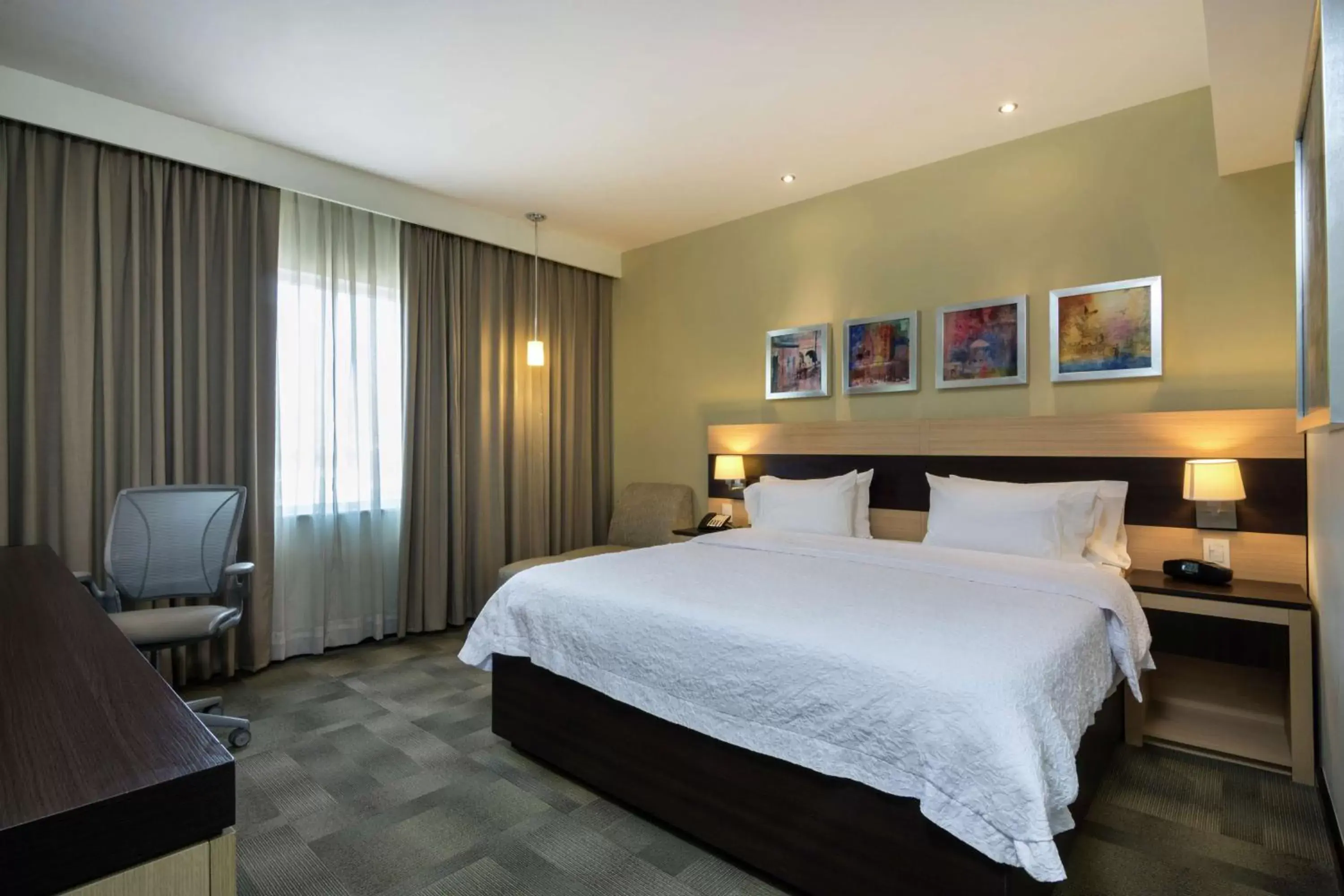 King Room - Non-Smoking in Hampton Inn by Hilton Silao-Aeropuerto, Mexico King Room - Non-Smoking in Hampton Inn by Hilton Silao-Aeropuerto, Mexico
