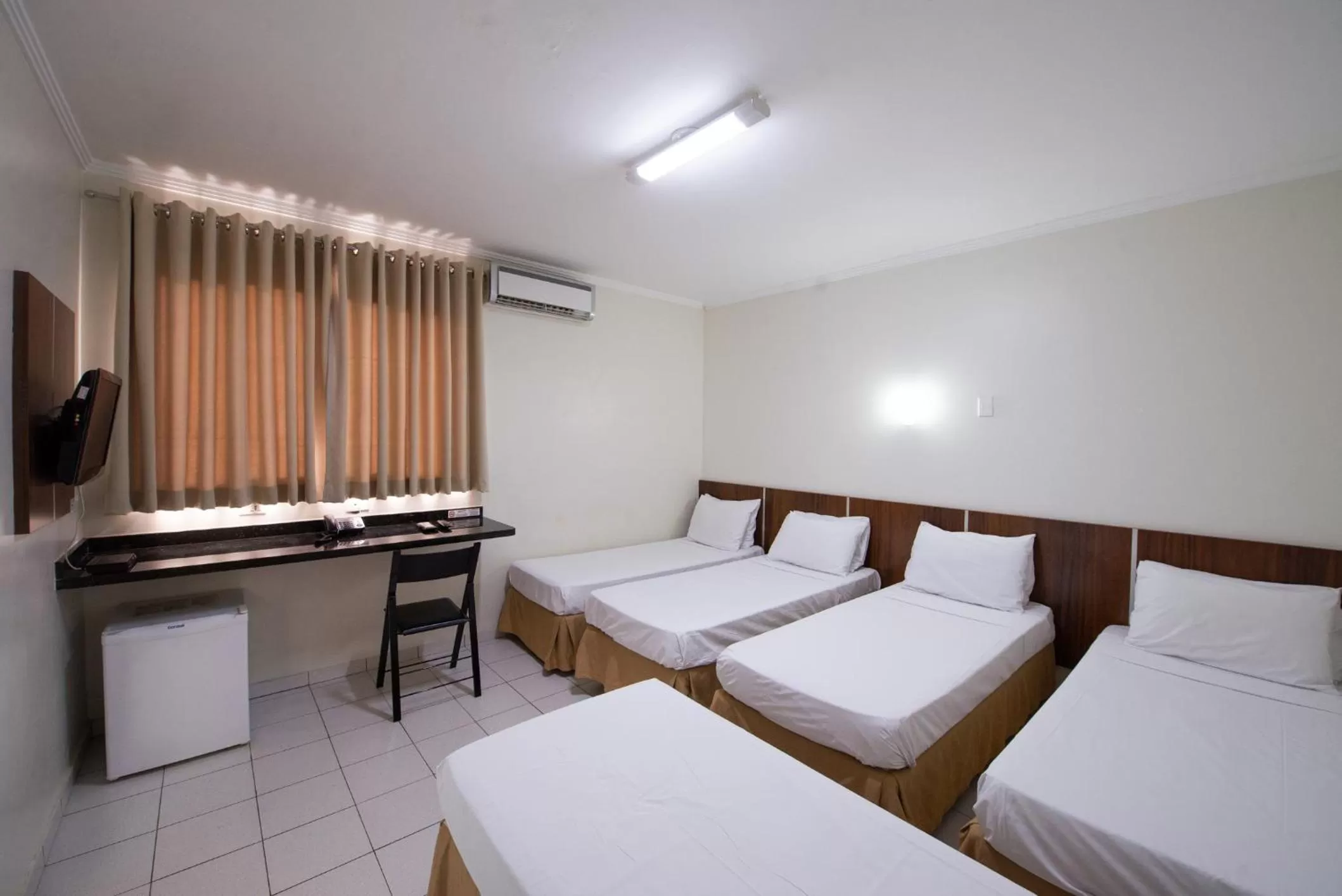 Bed in Araucaria Hotel Business - Maringá