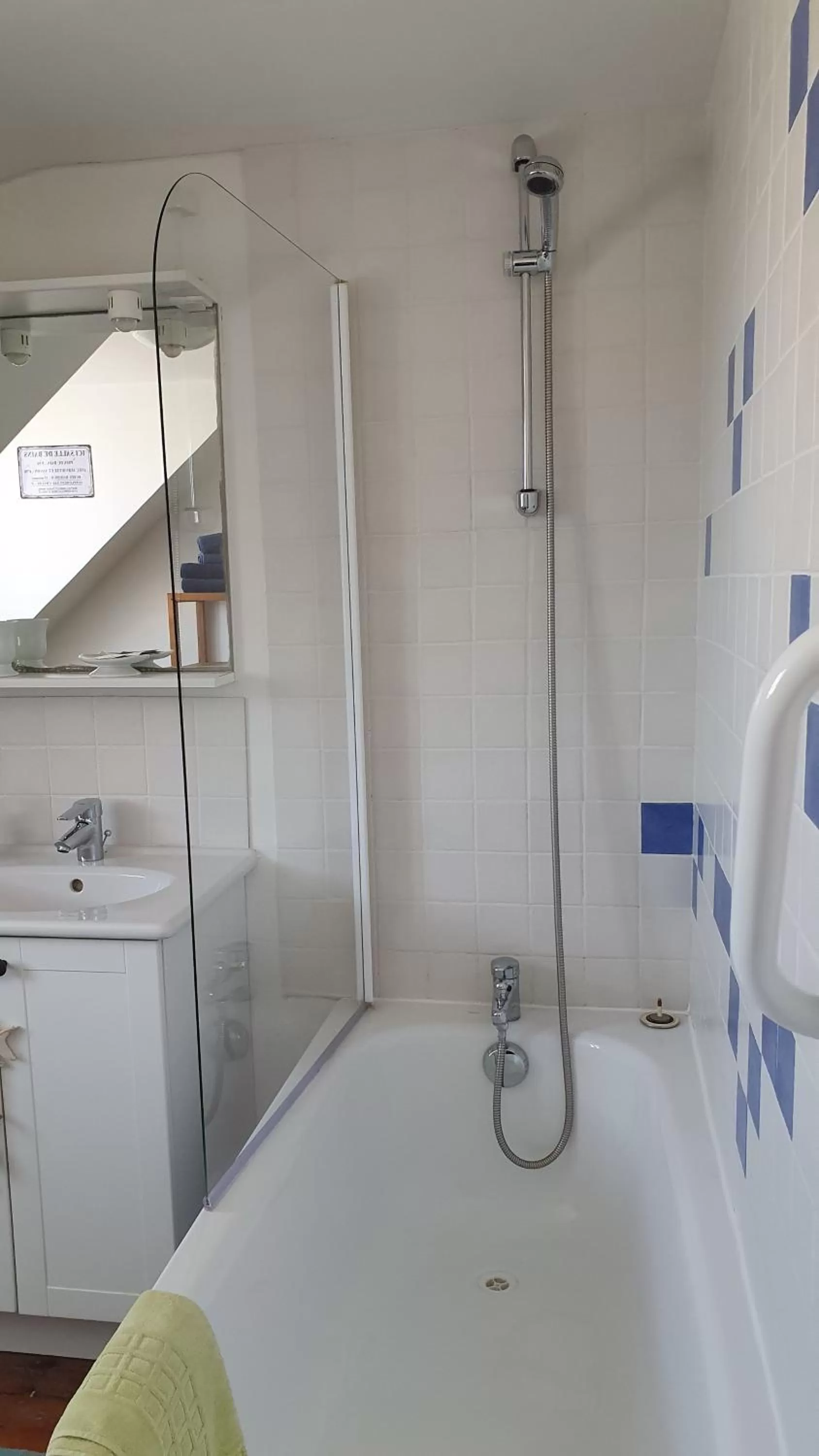 Bathroom in Chambres Dhôtes Numéro 1