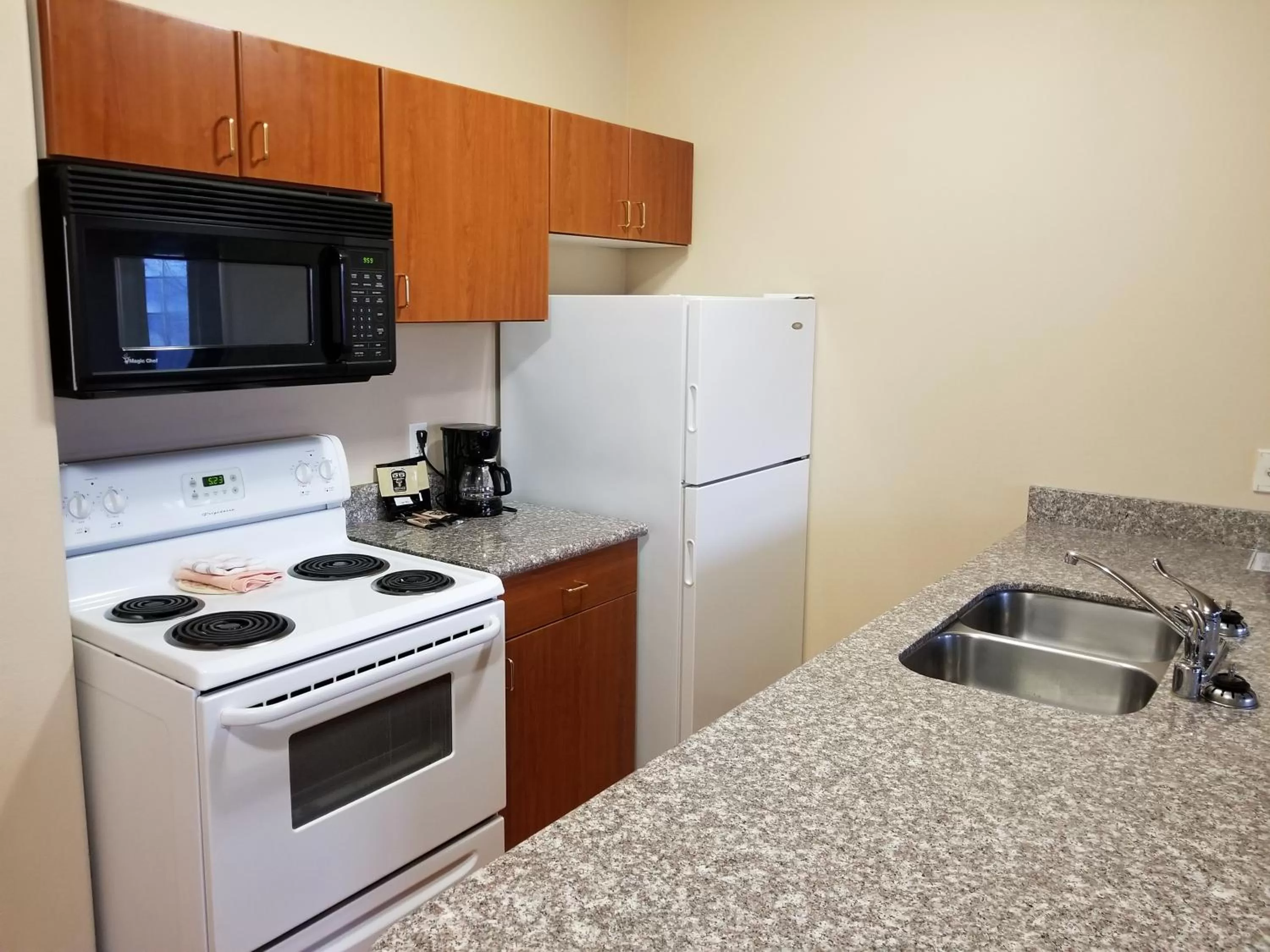 Coffee/tea facilities in Grand View Inn & Suites