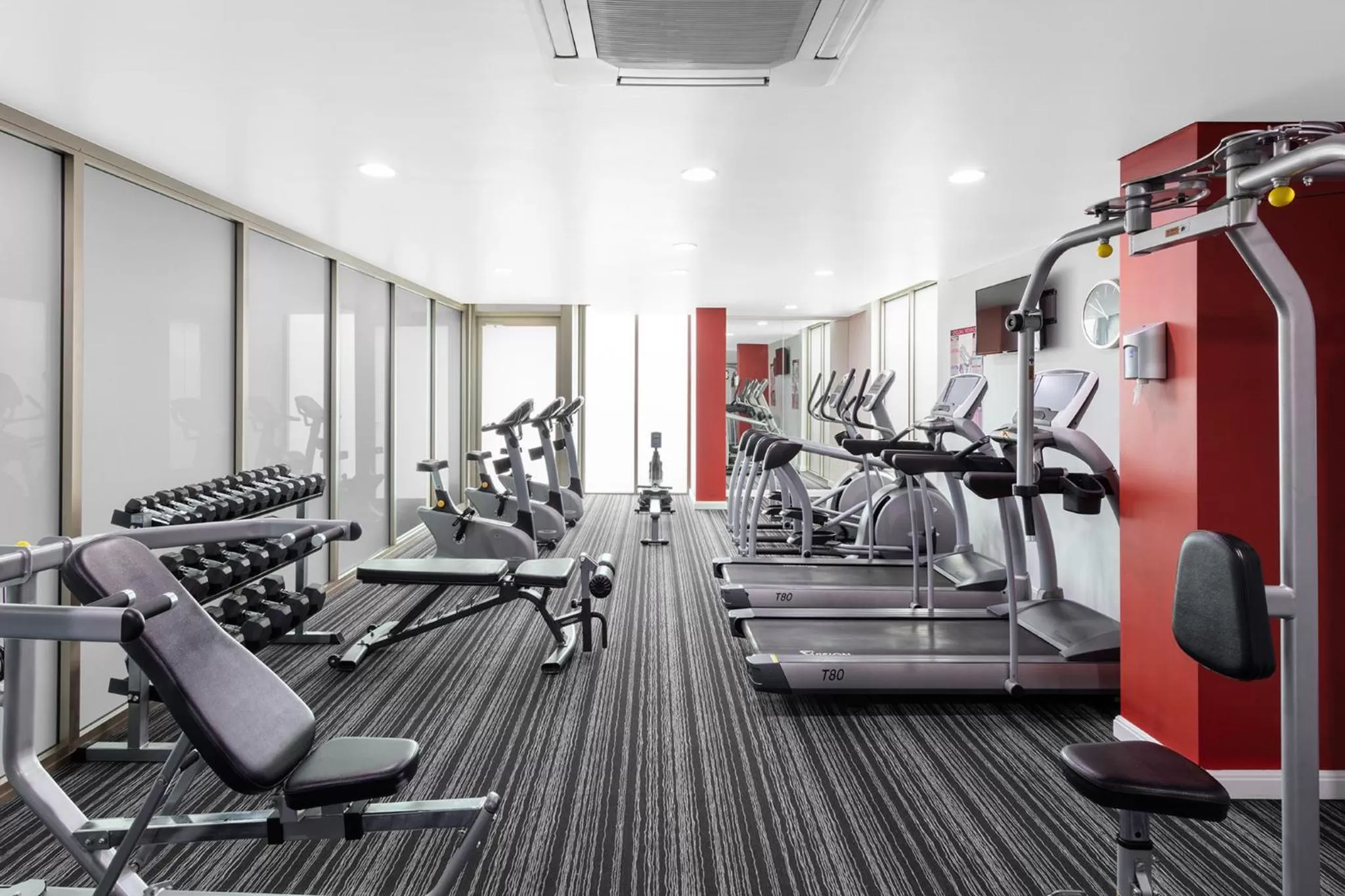 Fitness centre/facilities in Meriton Suites North Ryde