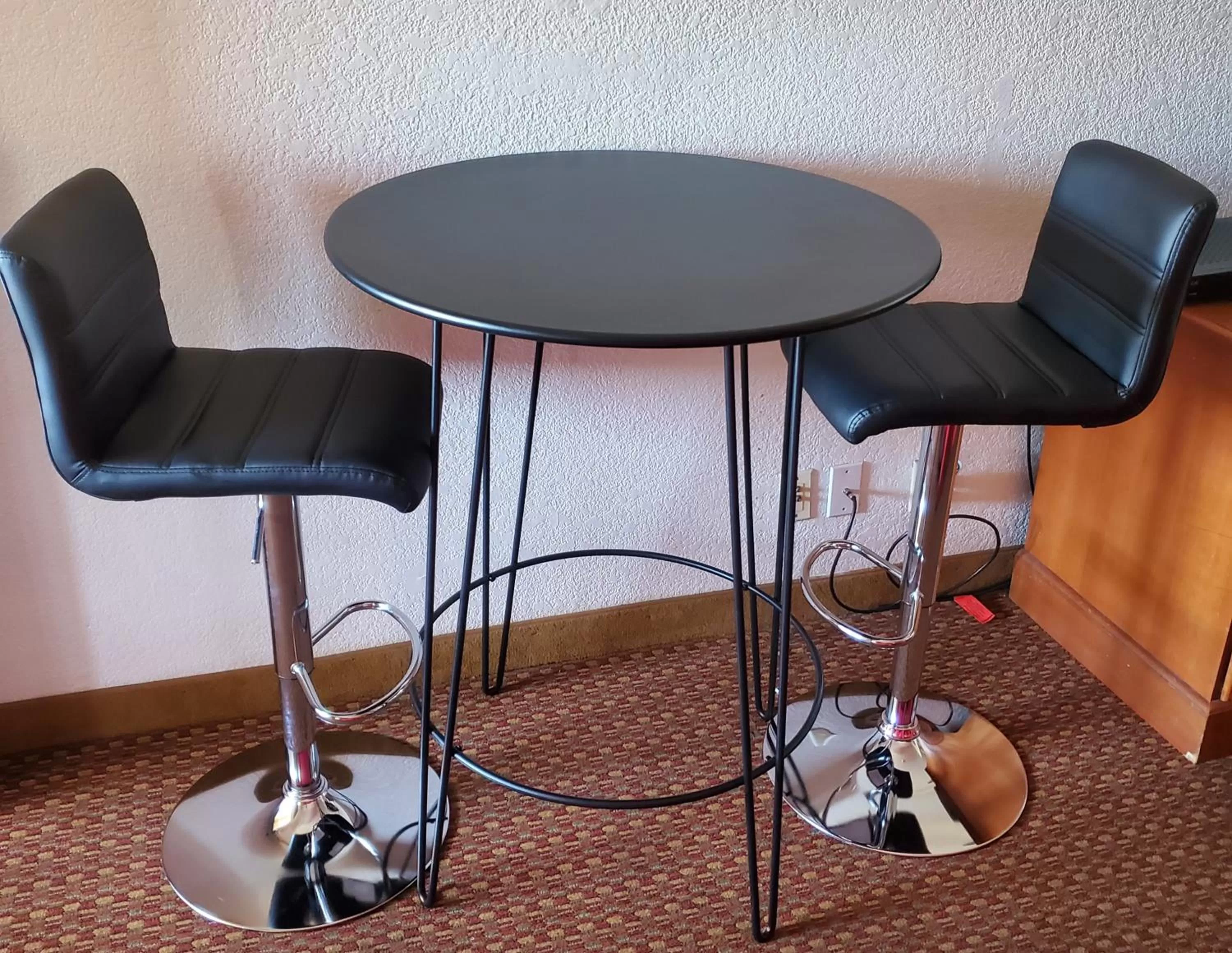 Seating area in Americana Inn Motel