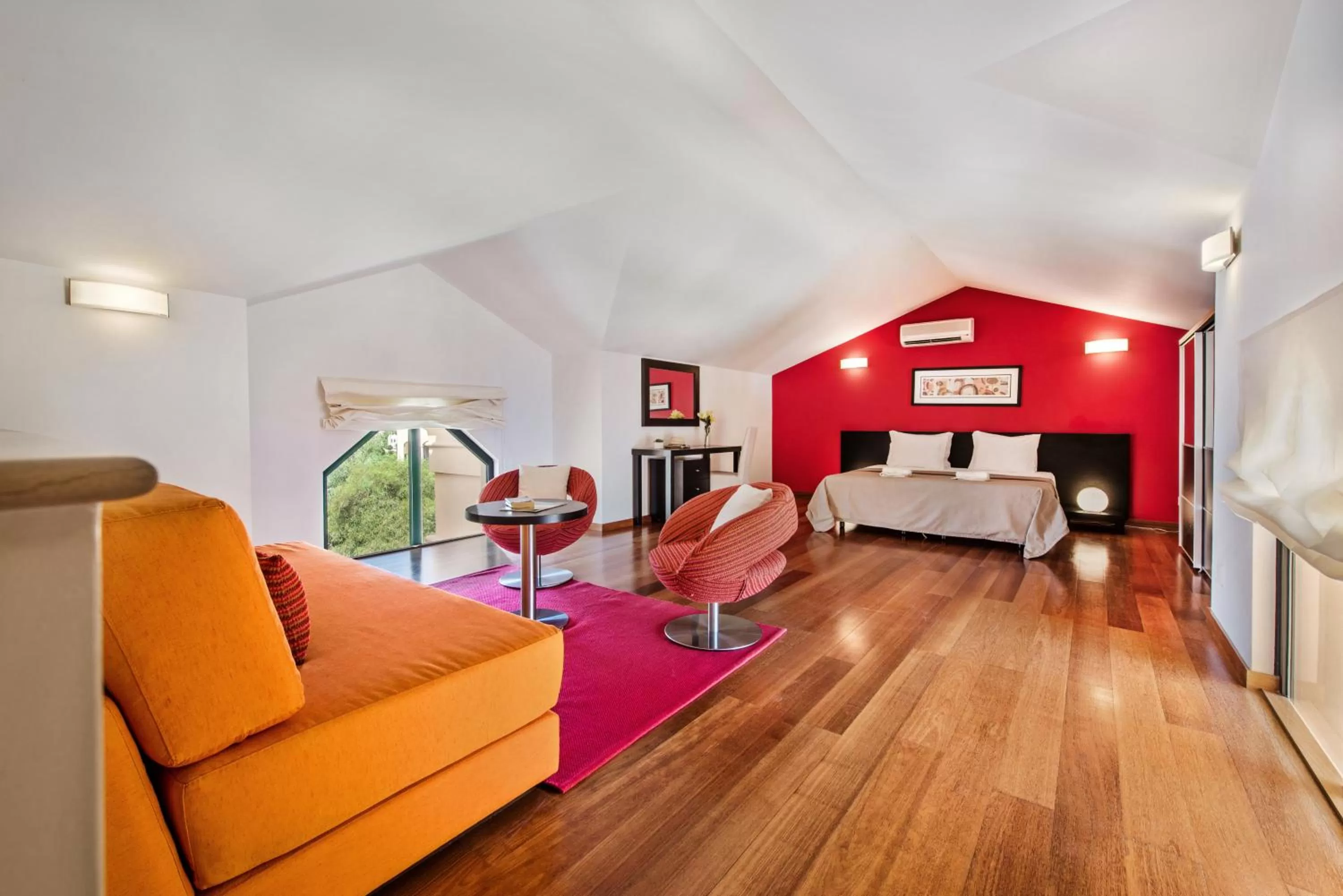 Photo of the whole room, Bed in Baia da Luz Resort