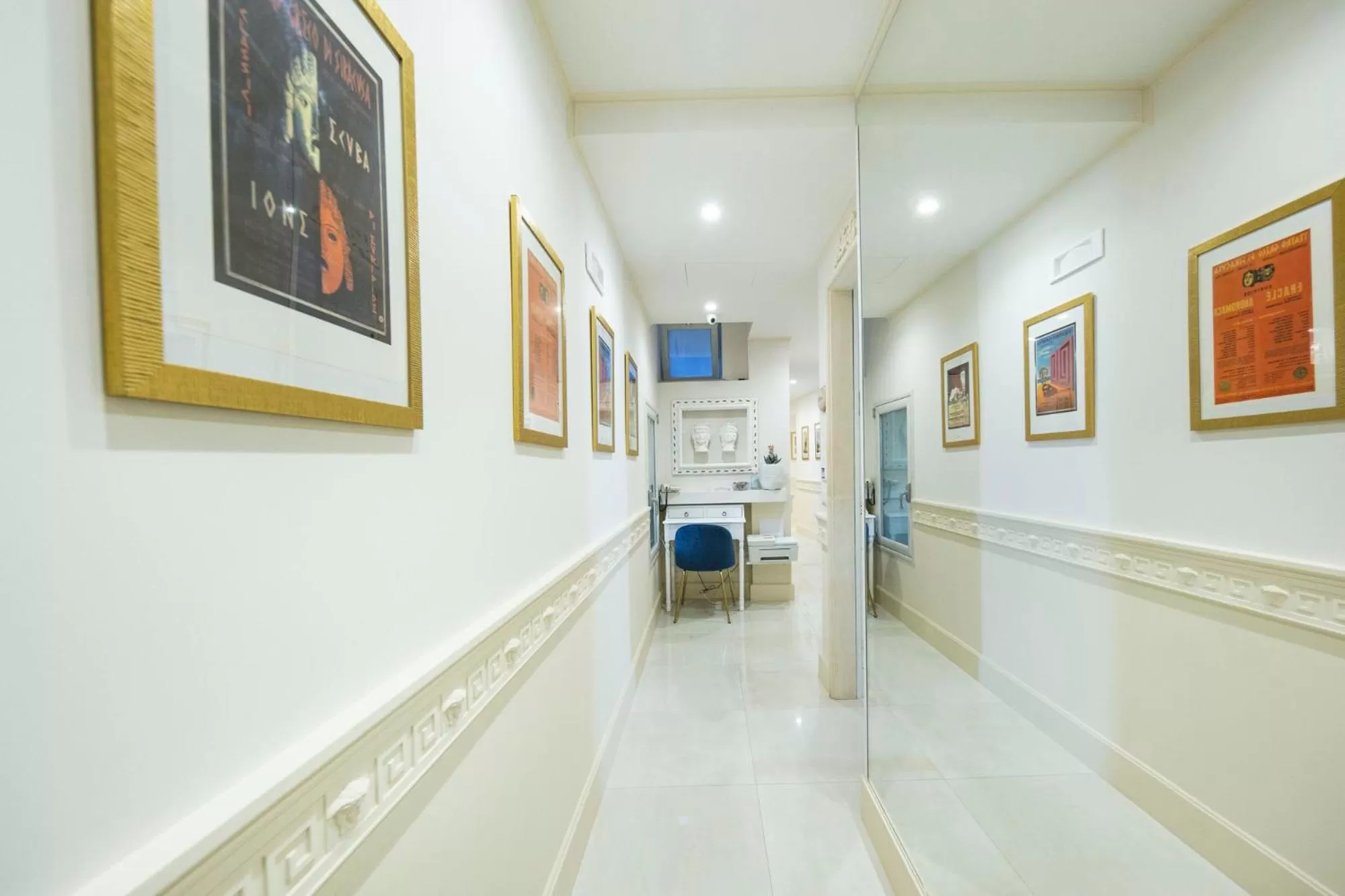 Lobby or reception, Lobby/Reception in Home dentro il teatro