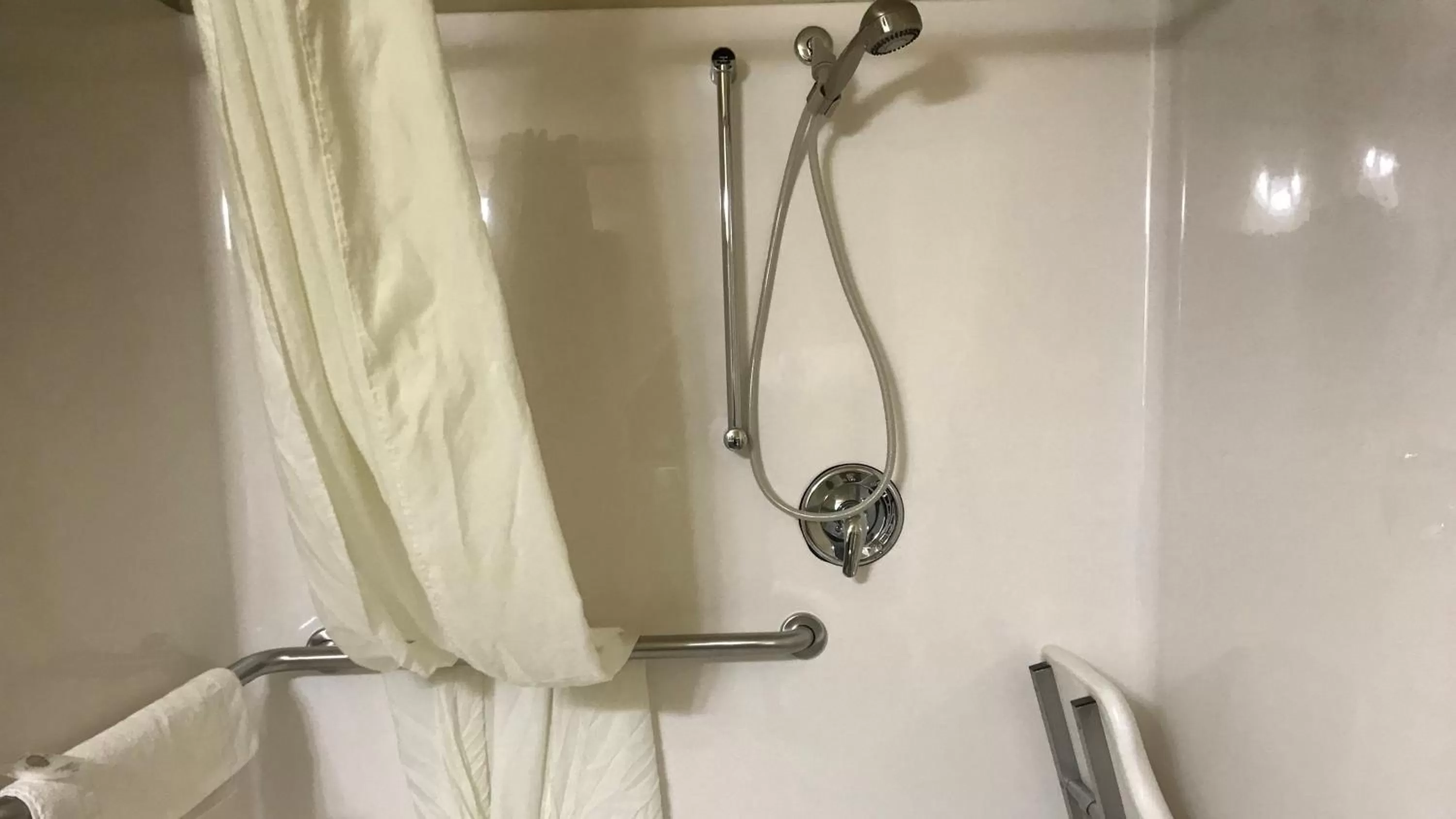 Shower in Cobblestone Inn & Suites - Vinton, IA