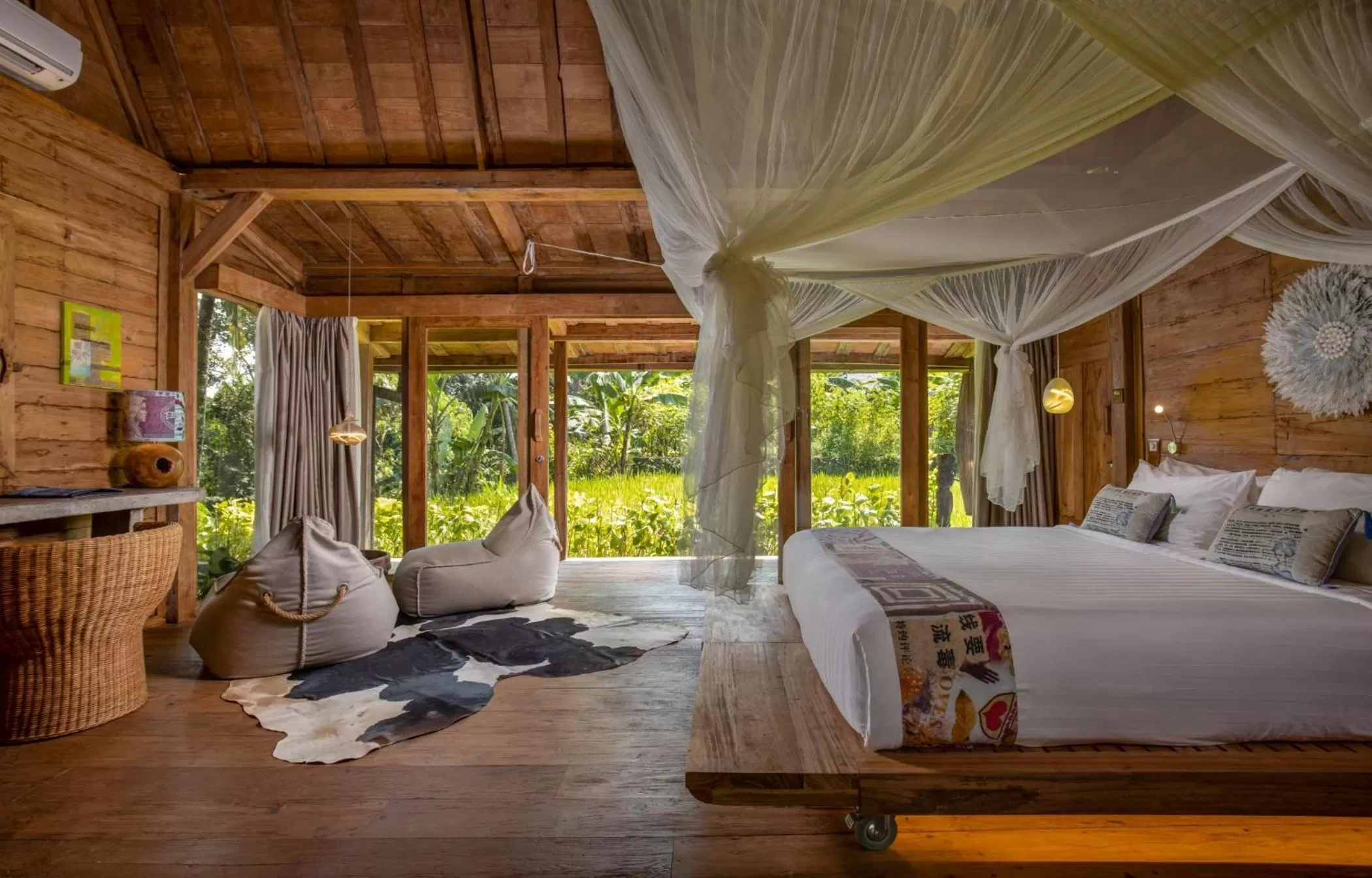 Photo of the whole room, Bed in Blue Karma Dijiwa Ubud