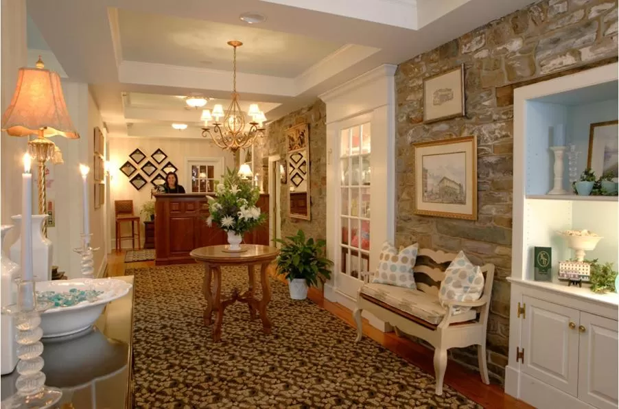 Restaurant/places to eat in Lambertville House