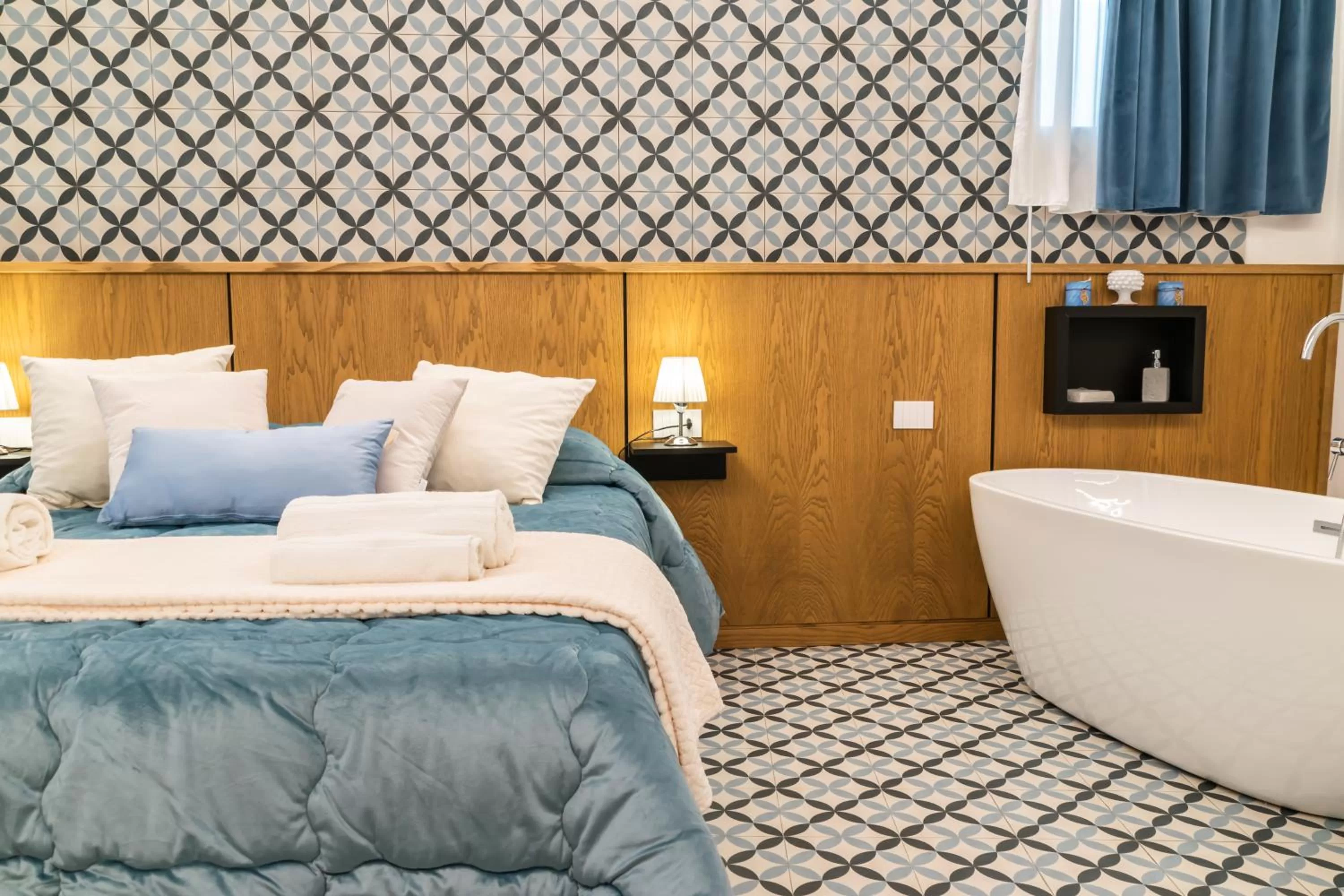 Bed in Community Rooms & Wine