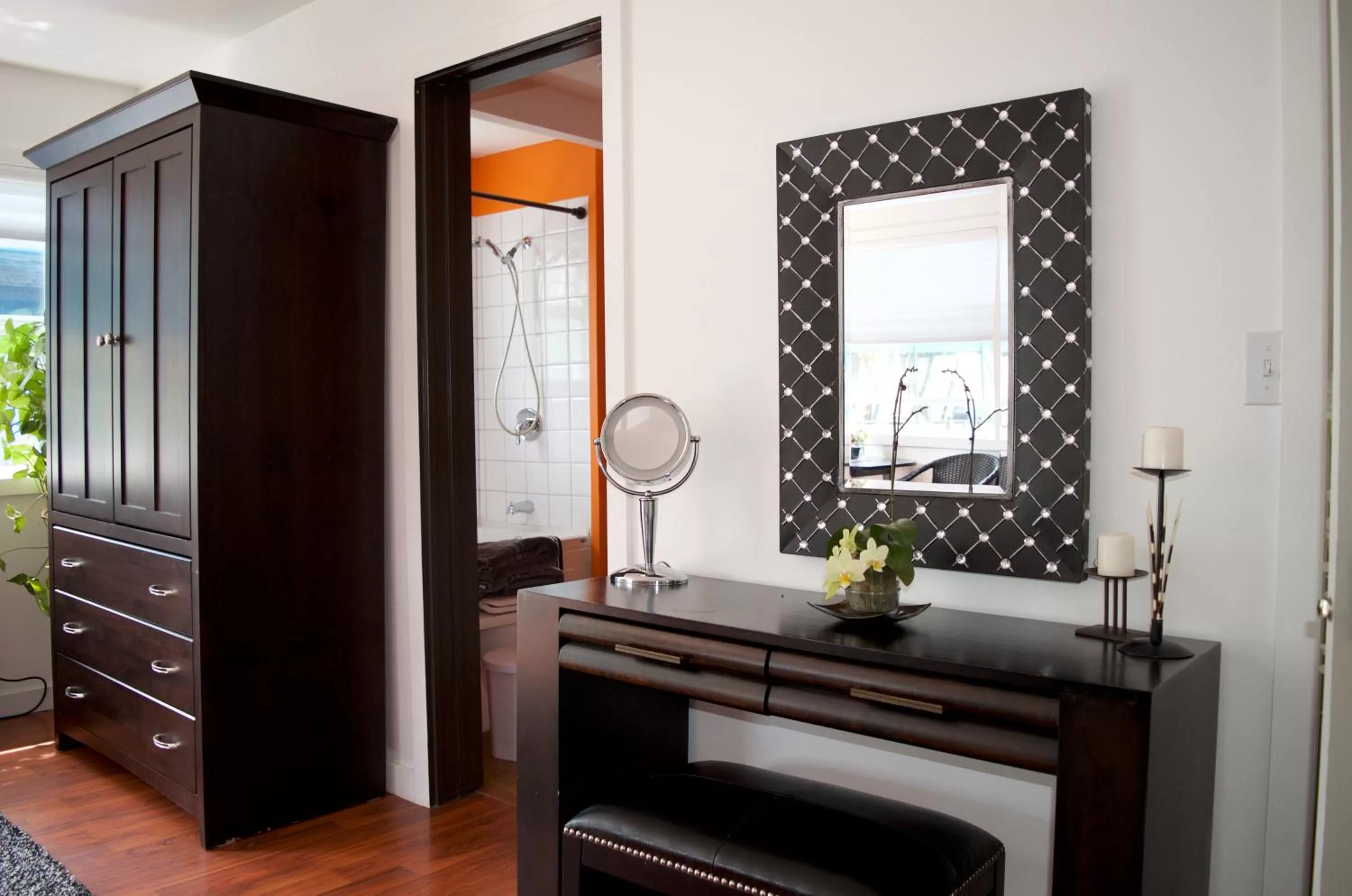 Bedroom in A Float Home B&B in Fisherman’s Wharf