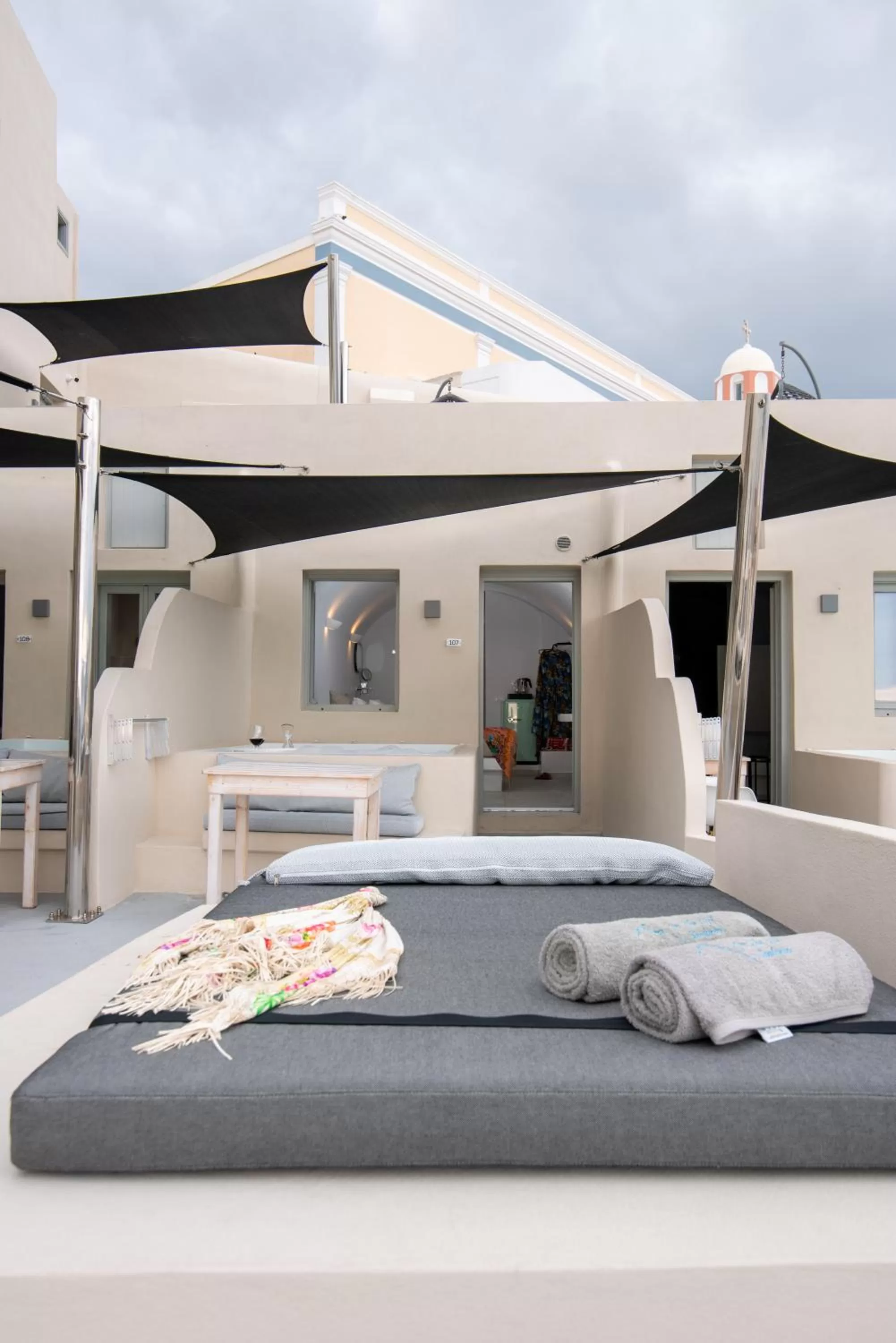 Bed in Caldera Cliff Illusion