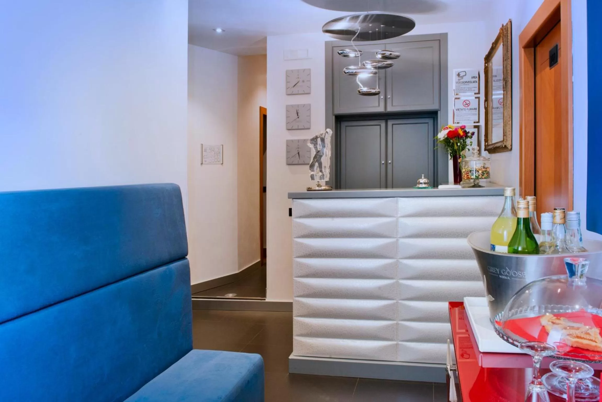 Lobby or reception in Relais Forus Inn