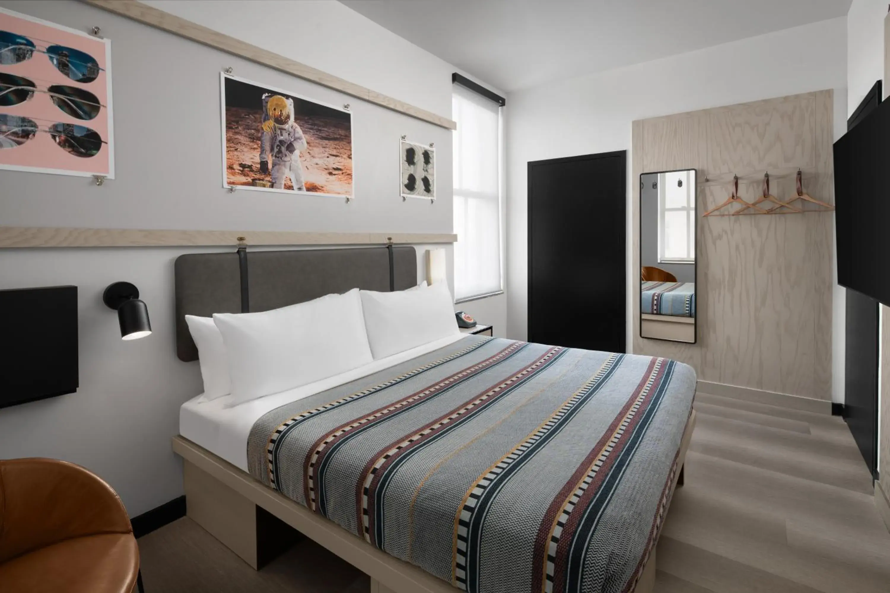 Standard King Room in Moxy Houston Downtown Standard King Room in Moxy Houston Downtown