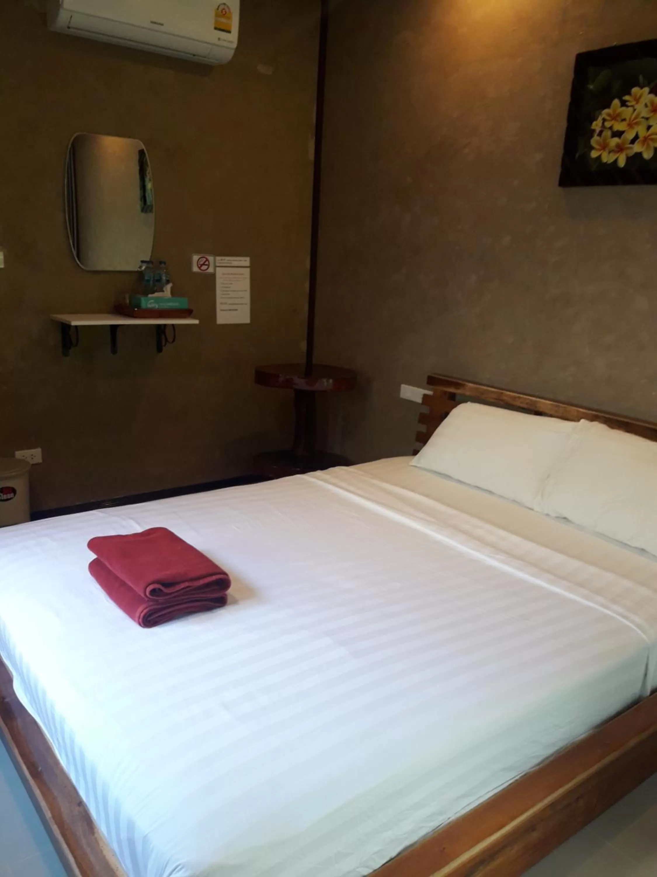 Photo of the whole room, Bed in Khao Sok Residence Resort