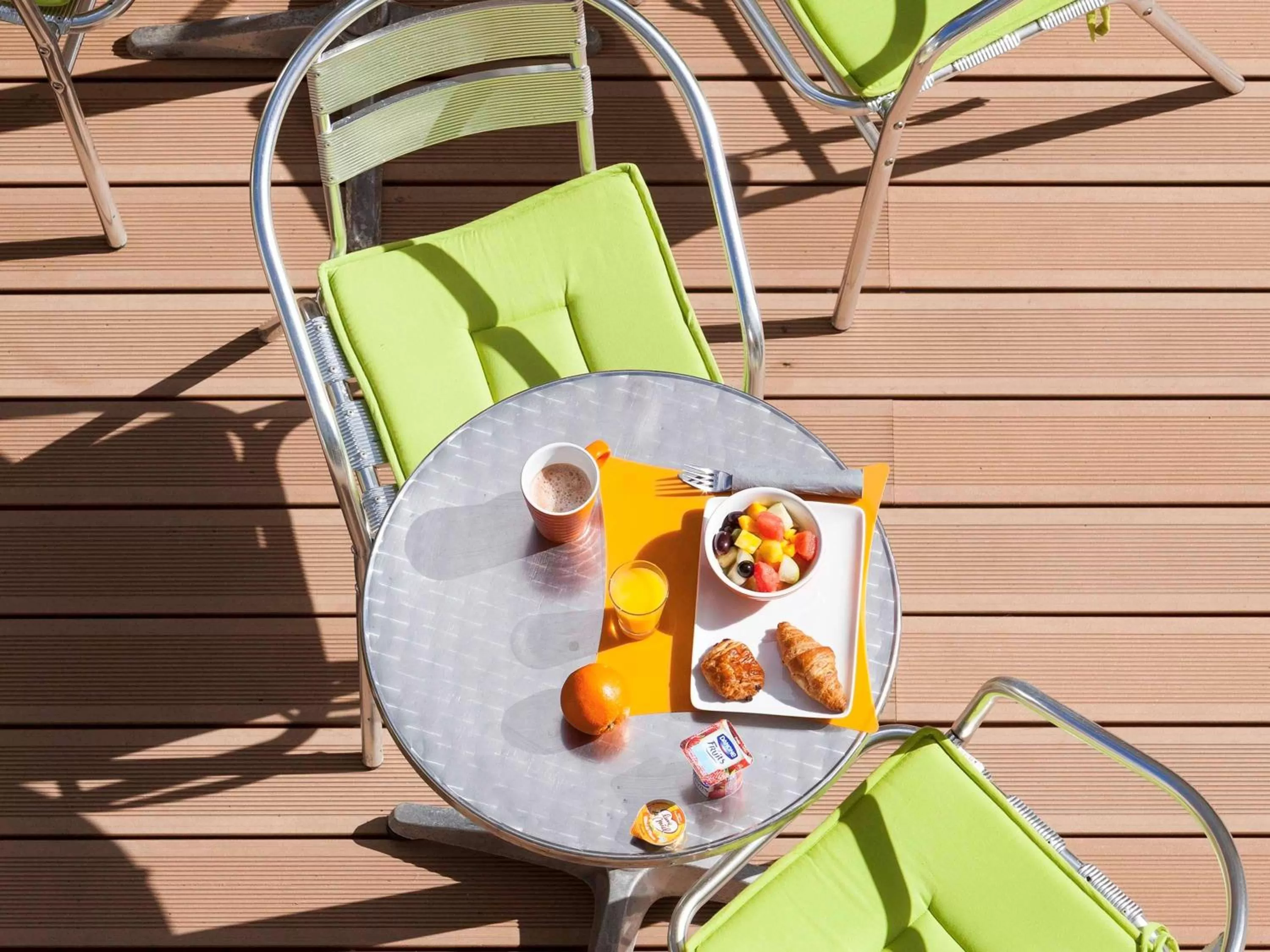 Restaurant/places to eat in ibis Styles Saumur Gare Centre