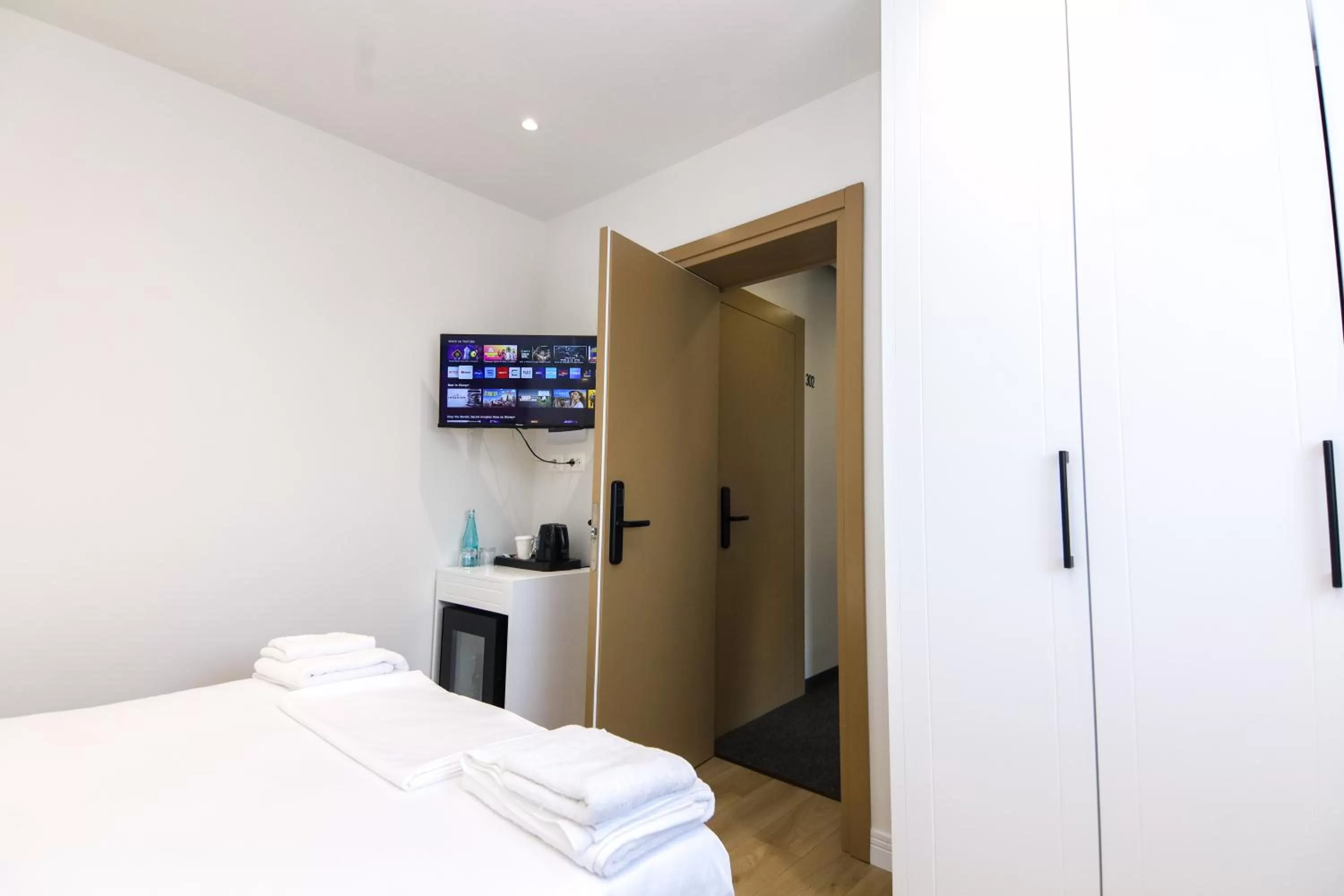 Bed in N HOTEL CITY CENTER BY NOSHI