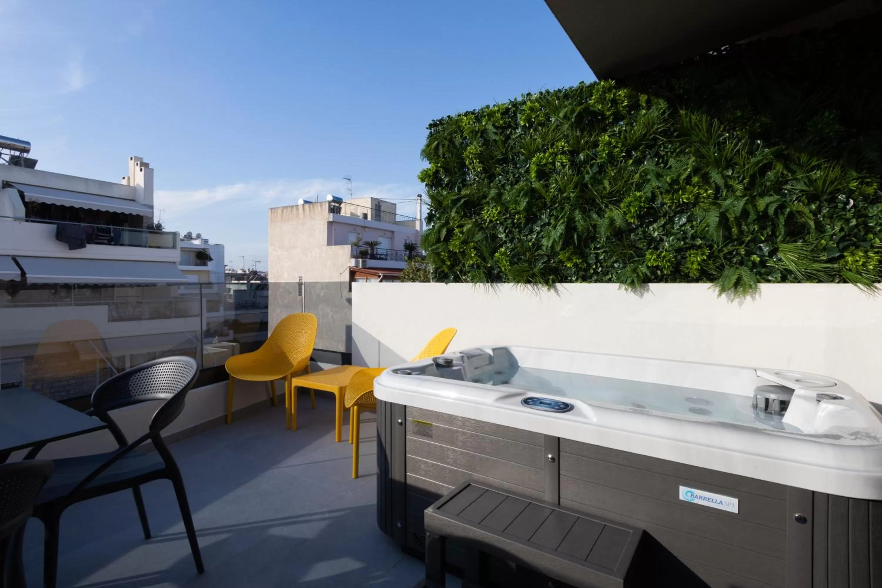 Hot Tub in Incanto Boutique Suites - Neos Kosmos