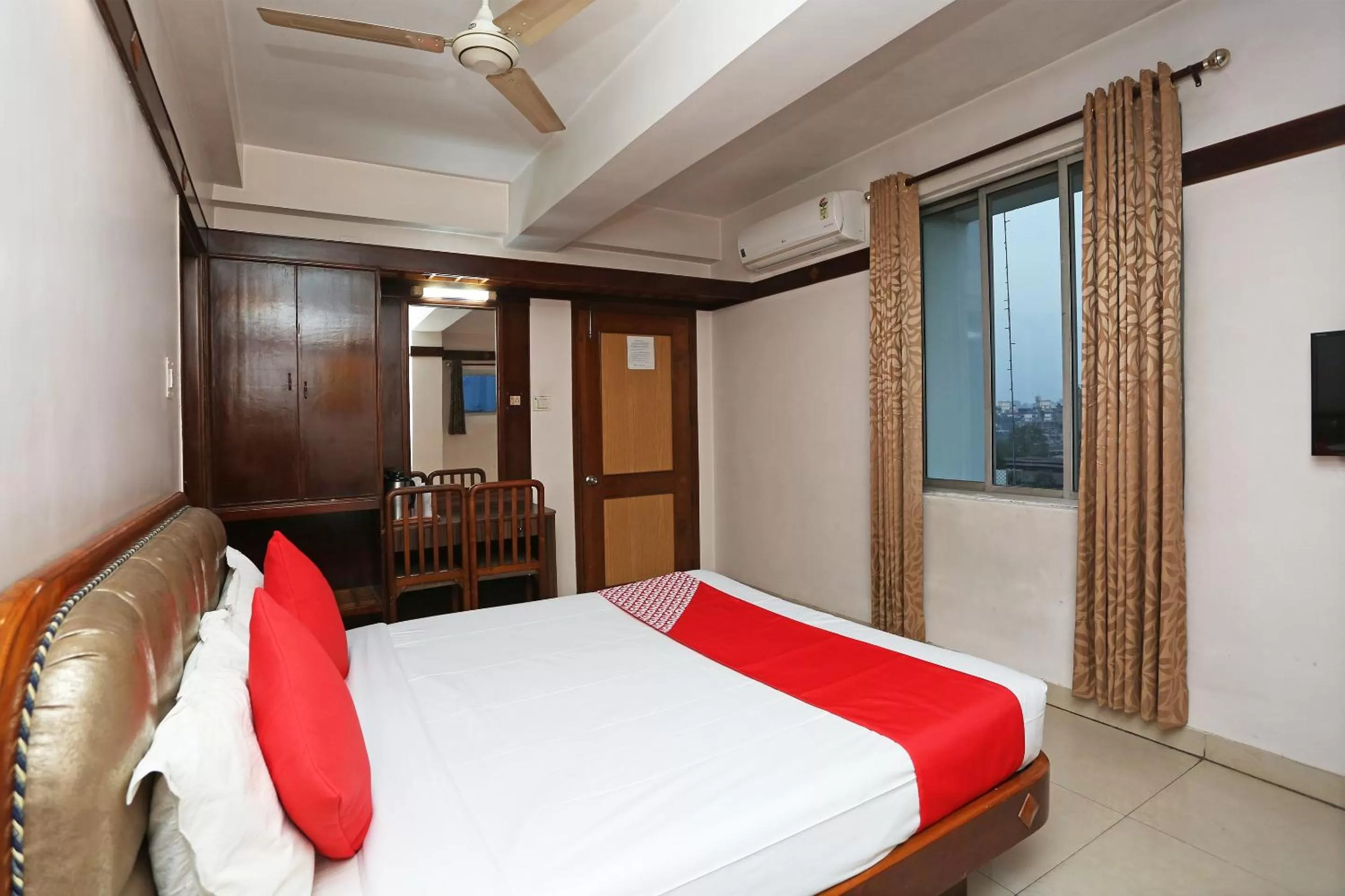 Bed in Hotel Amrit Regency
