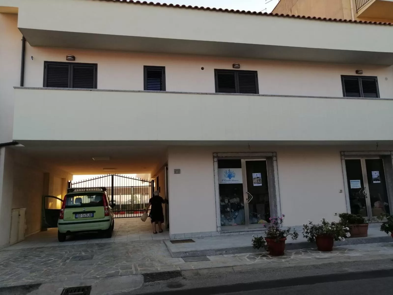 Property building in Il corallo azzurro