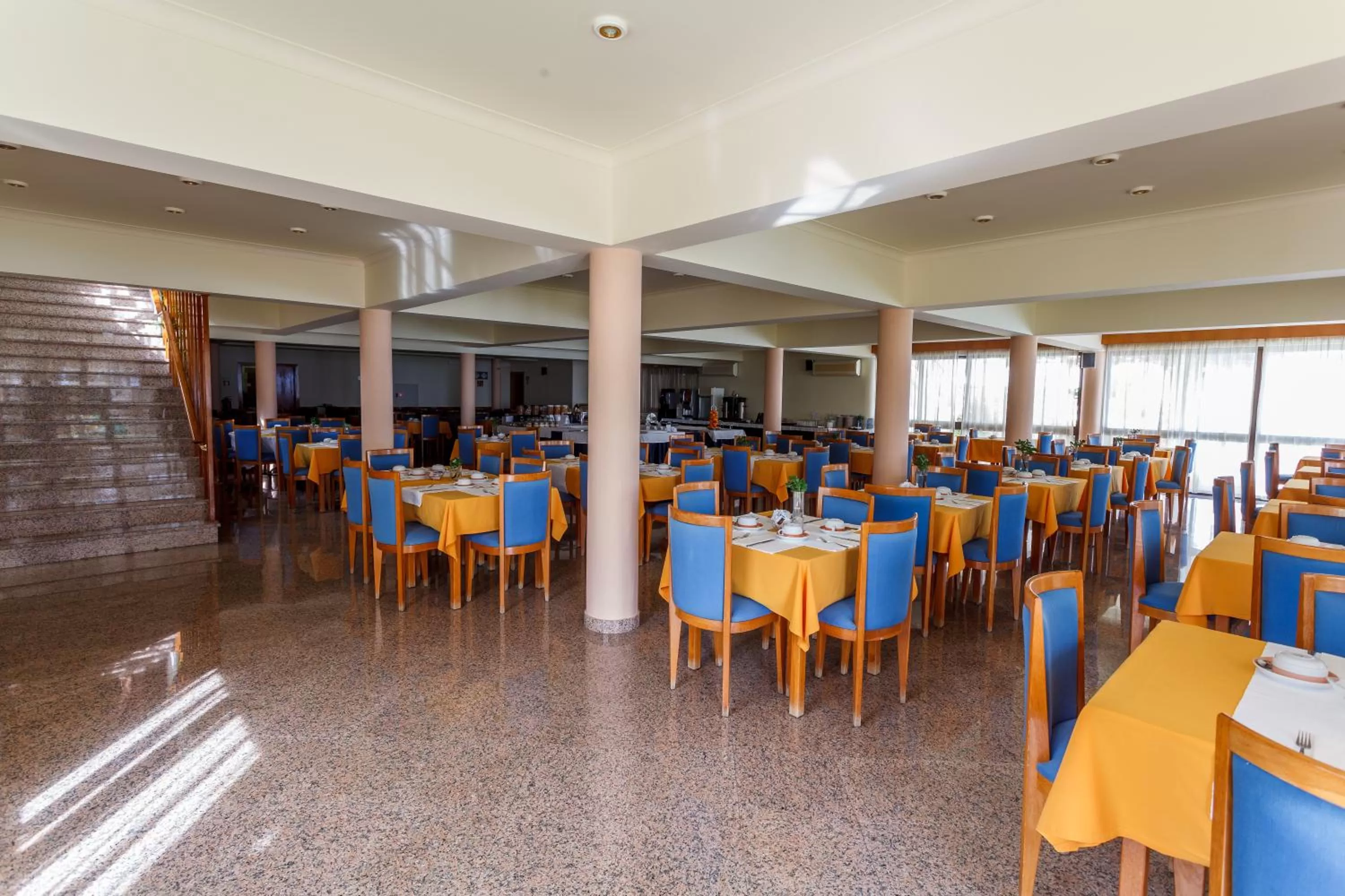 Breakfast in Hotel Sao Jorge Garden