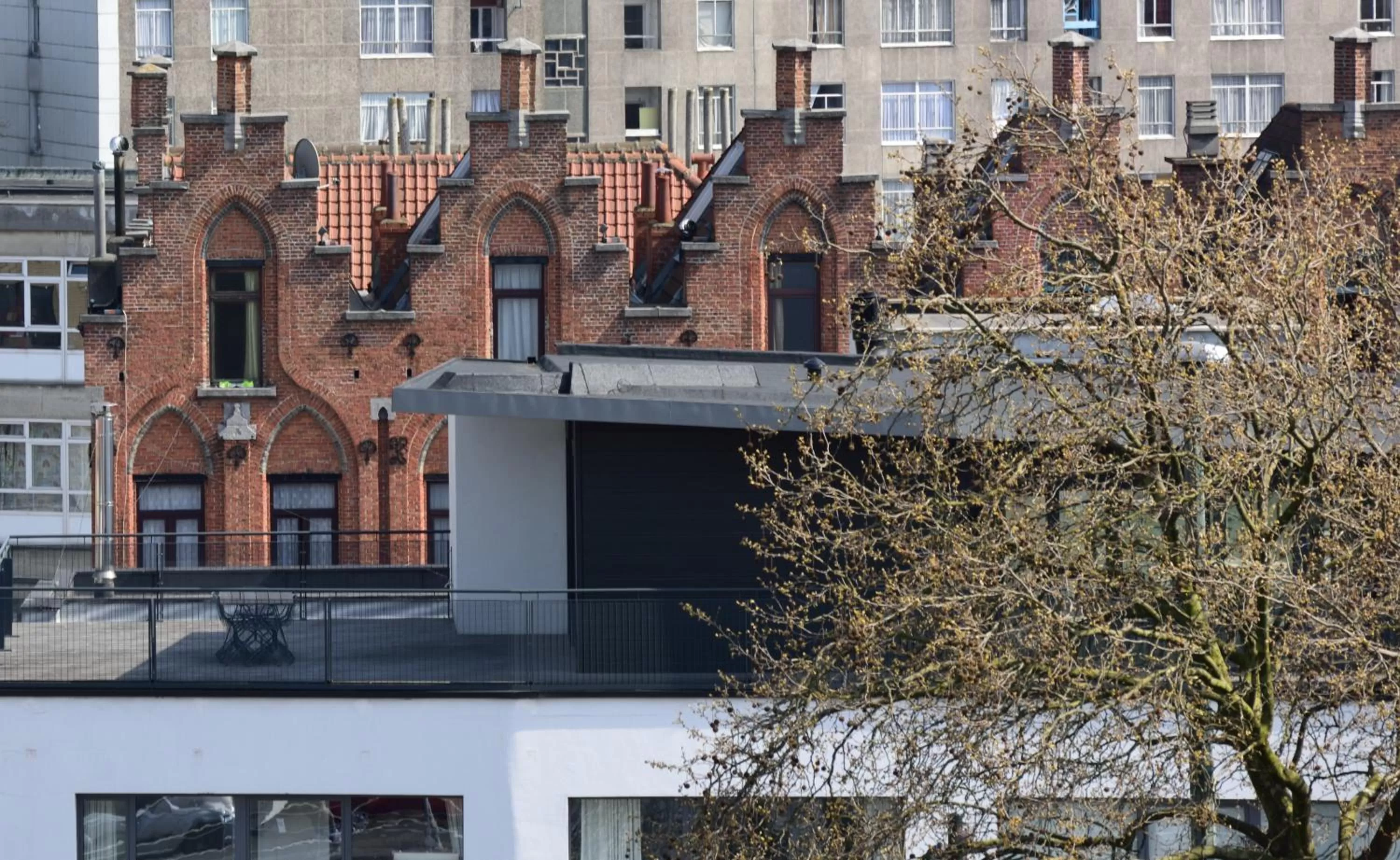 Property building in Hôtel Belvue