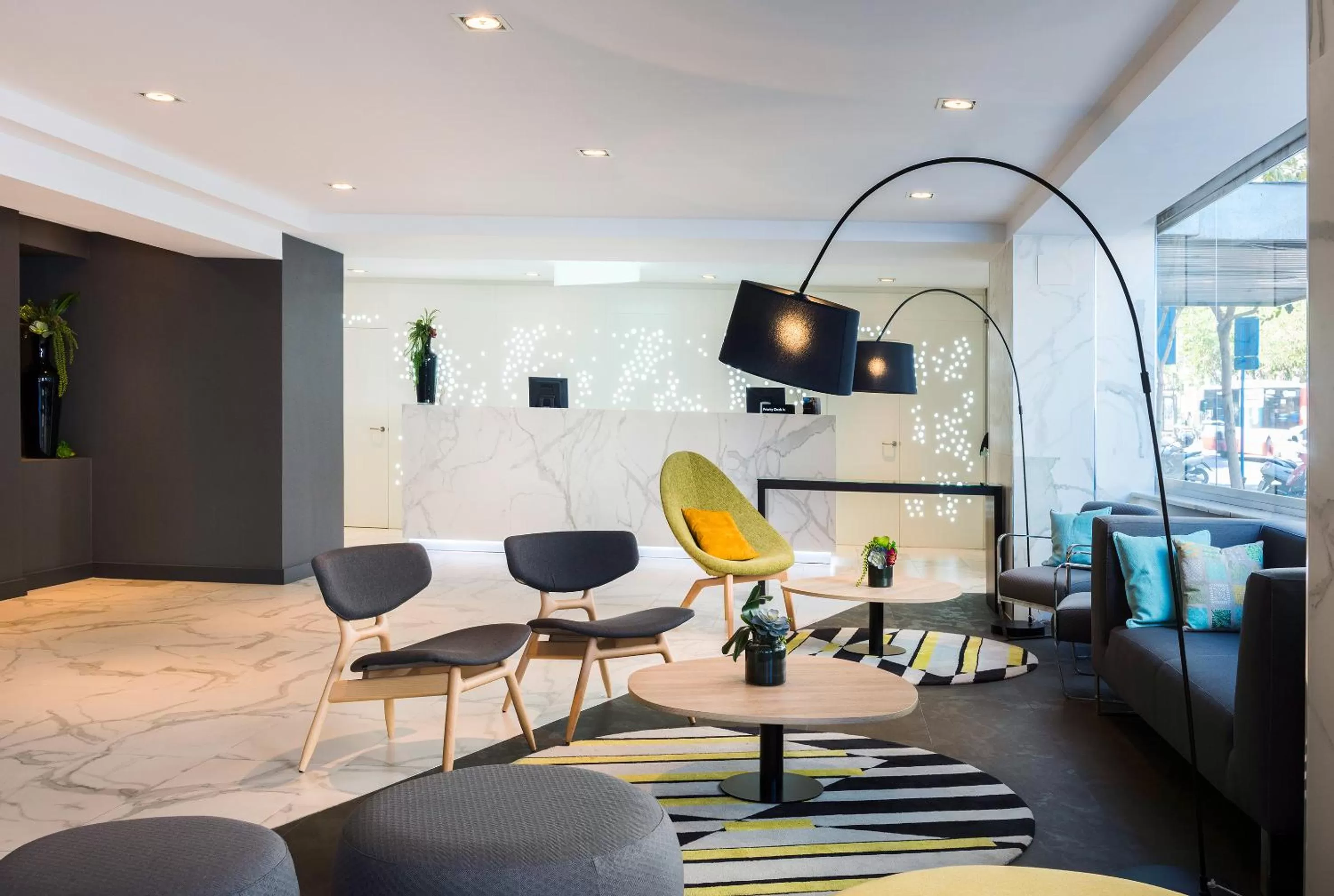 Lobby or reception in Hotel Alicante Gran Sol, affiliated by Meliá