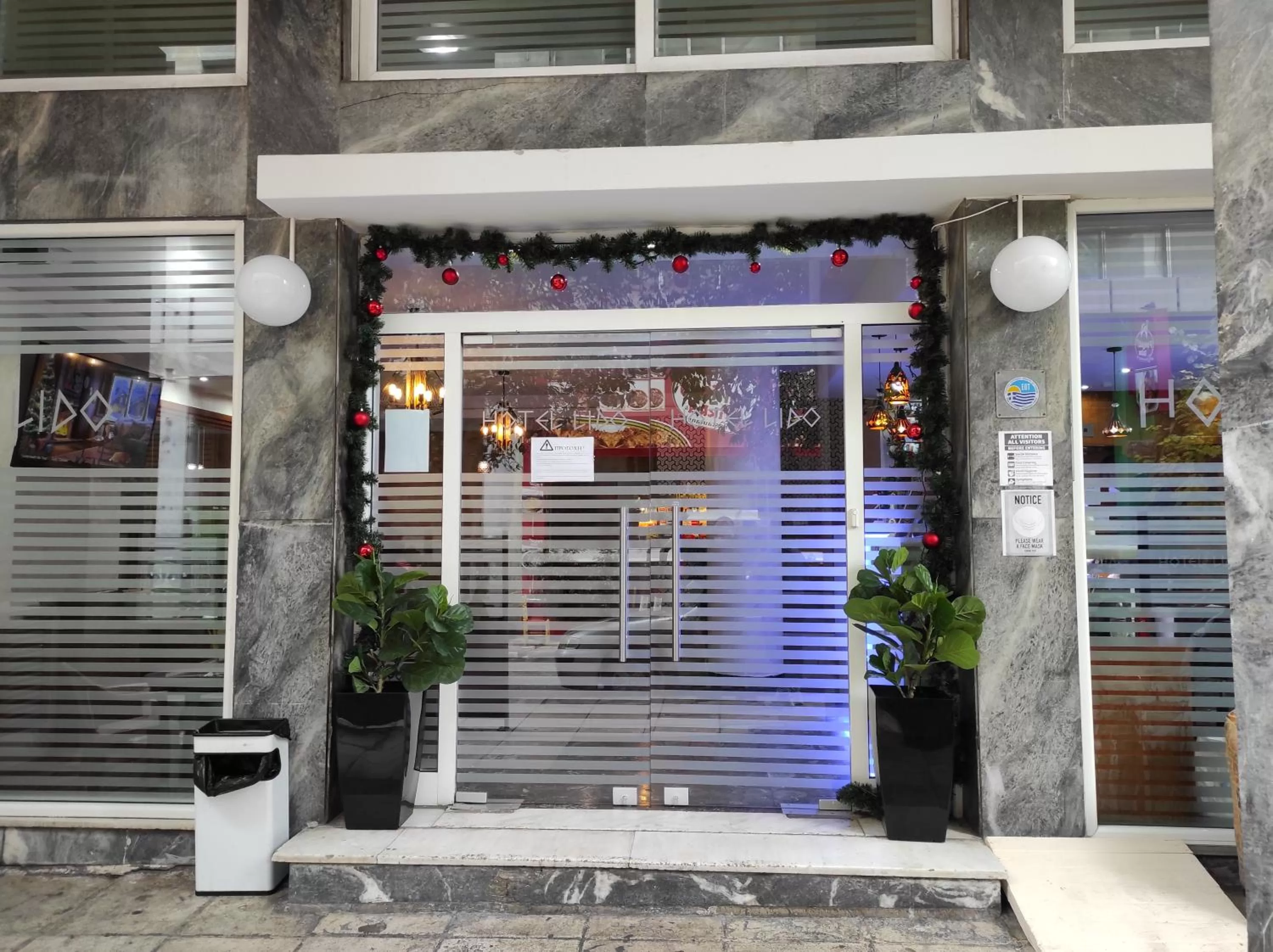 Facade/entrance in Hotel Lido