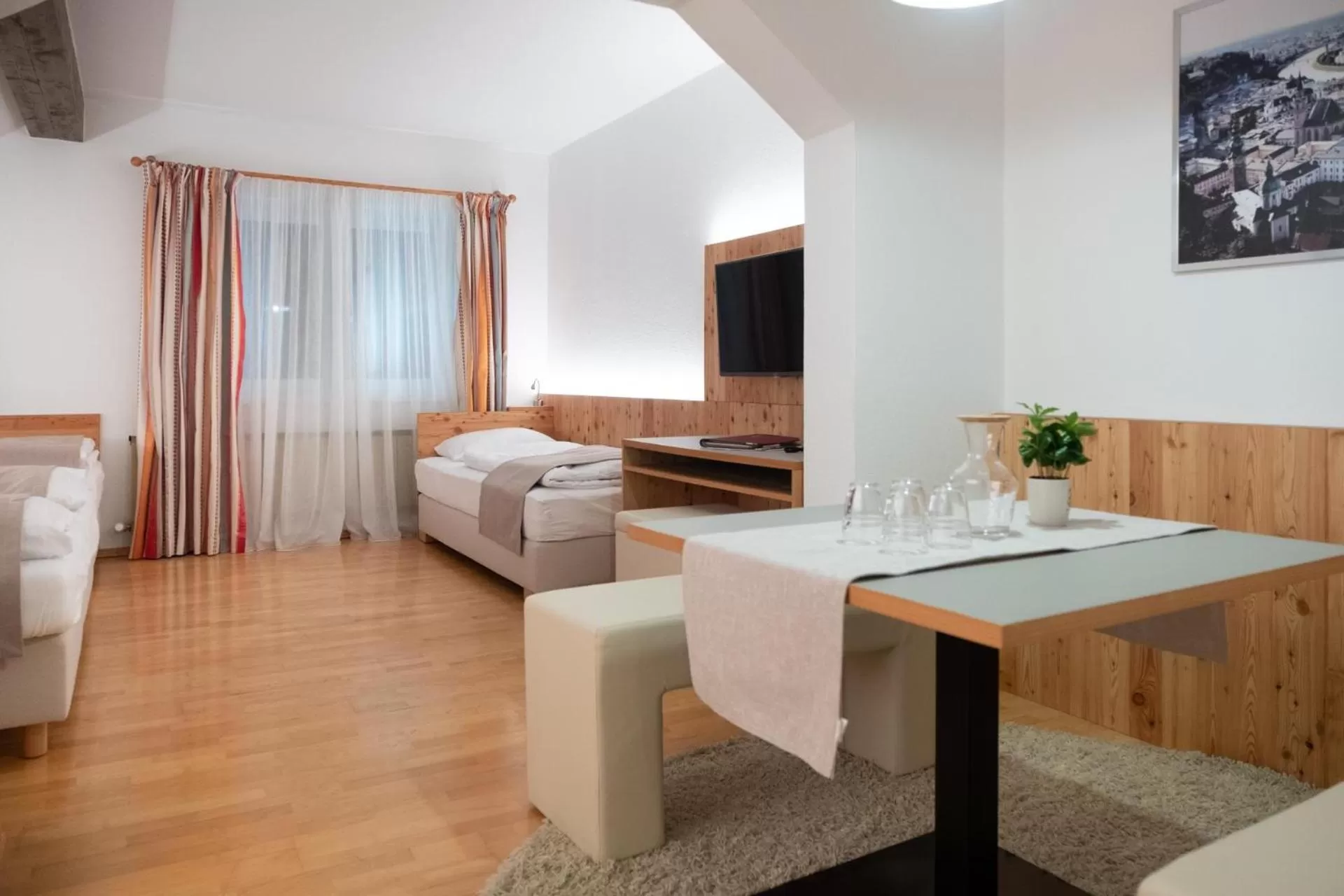 Bed in Santner, Hotel