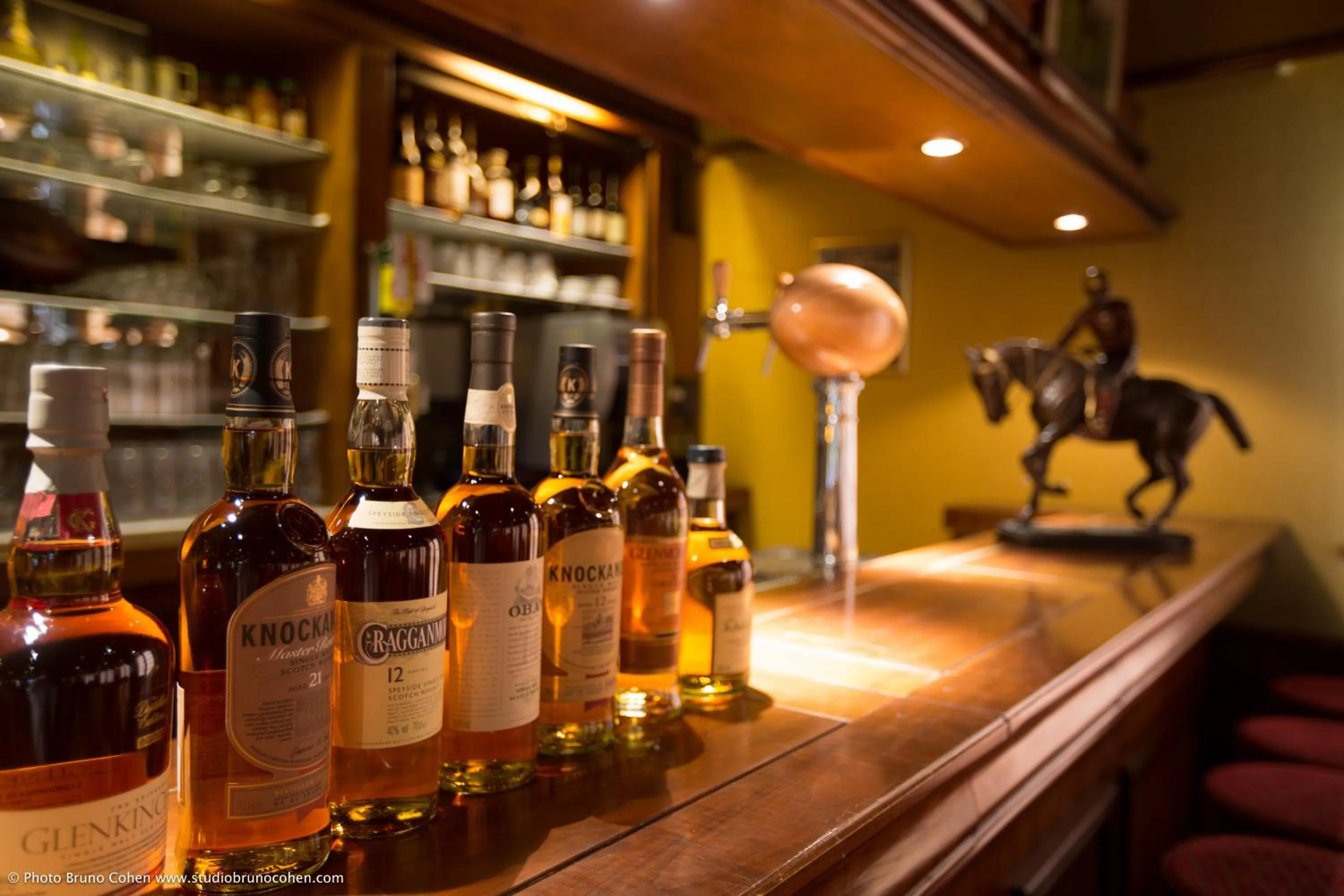 Lounge or bar in Le Château de la Tour